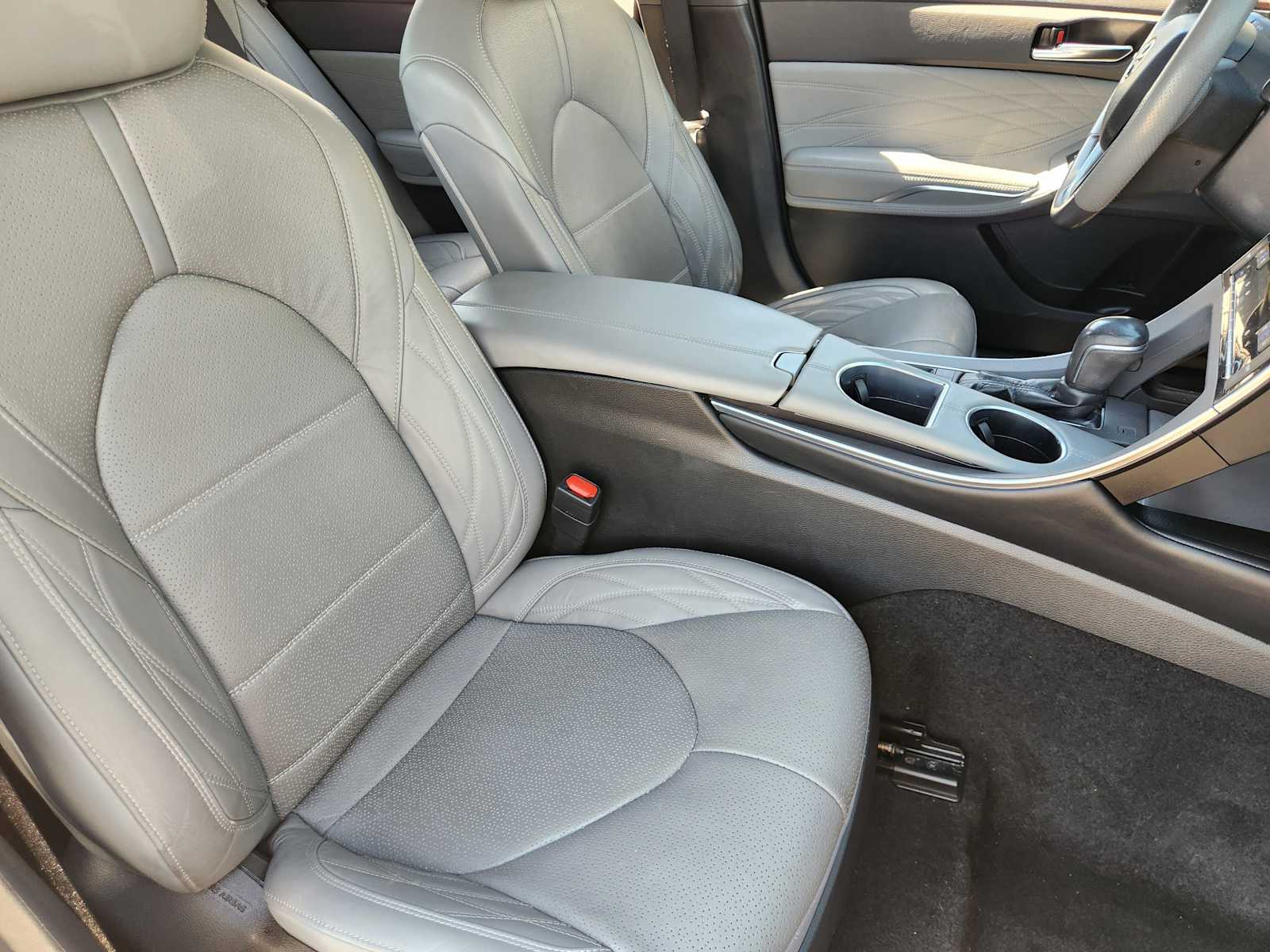 Thumbnail: 2020 Toyota Avalon - 14