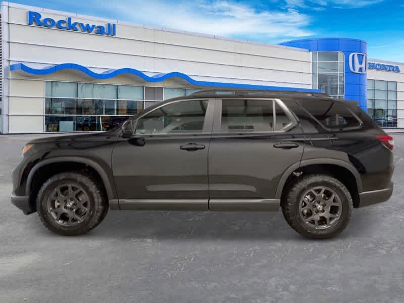 2025 Honda Pilot TrailSport photo 2