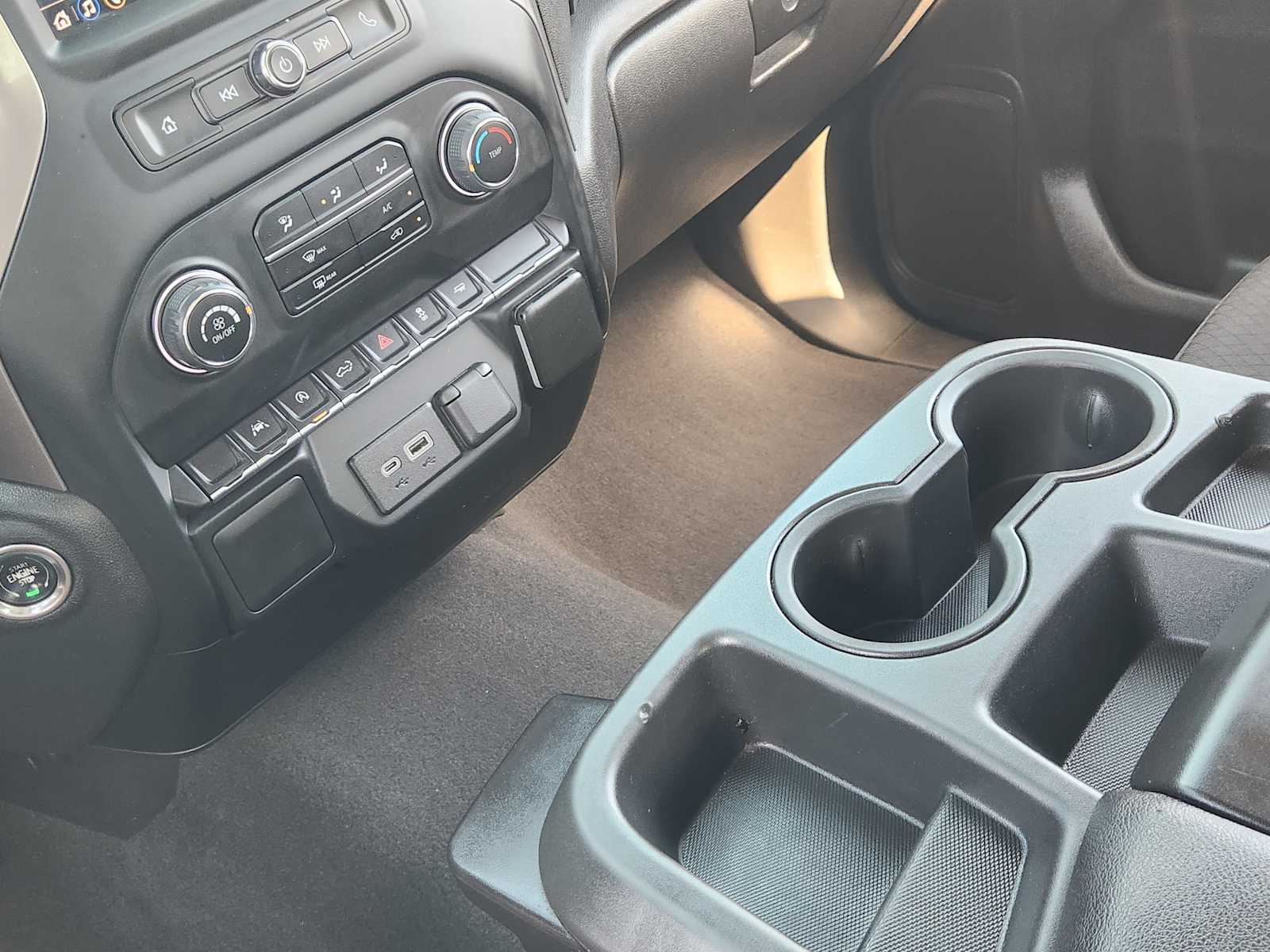 Thumbnail: 2022 Chevrolet Silverado 1500 - 17