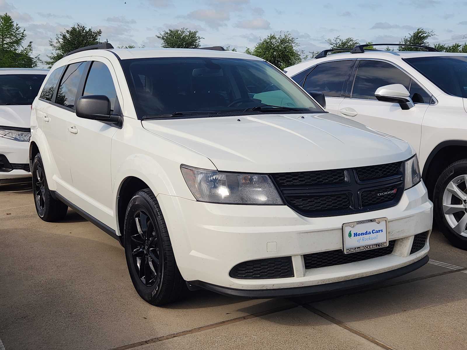 2020 Dodge Journey SE photo 2