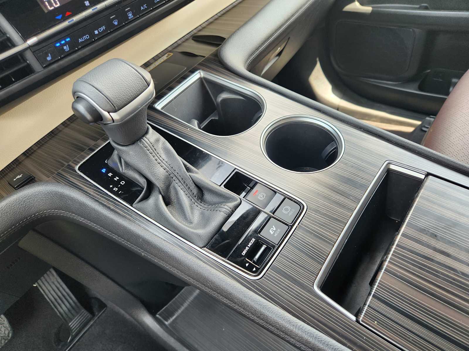Thumbnail: 2024 Toyota Sienna - 19
