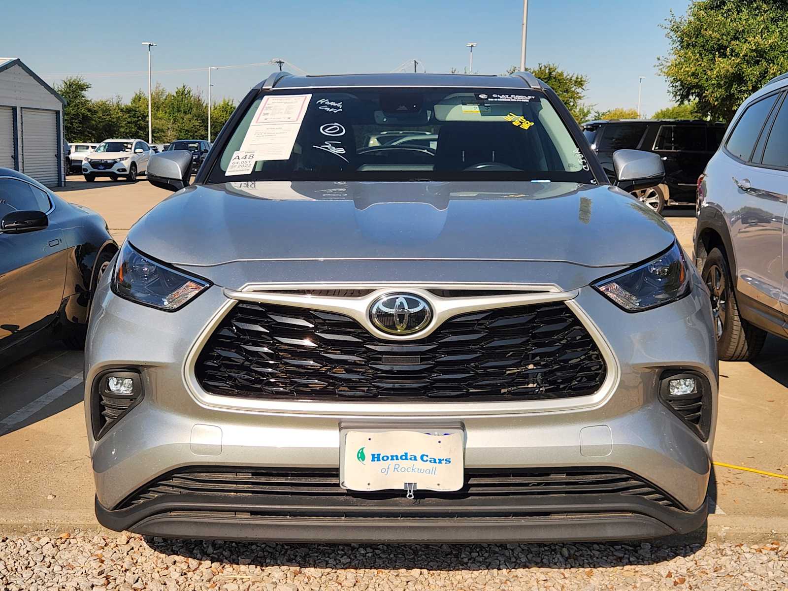 Thumbnail: 2022 Toyota Highlander - 2
