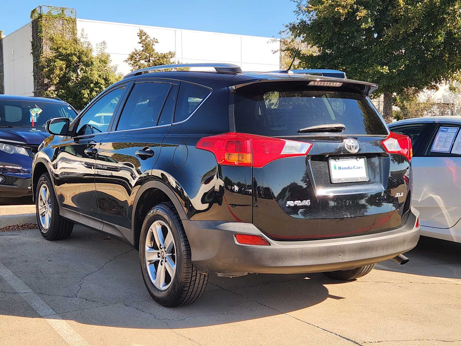 Thumbnail: 2015 Toyota RAV4 - 6