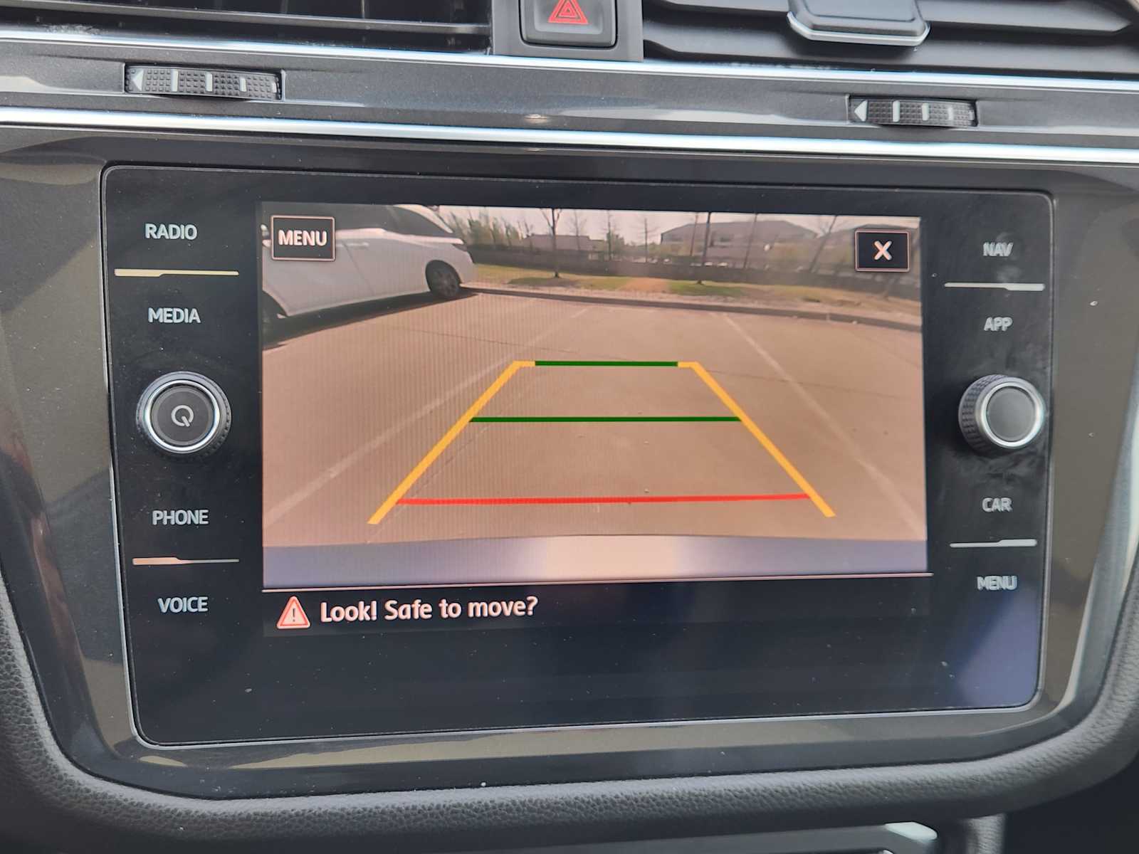 Thumbnail: 2020 Volkswagen Tiguan - 26