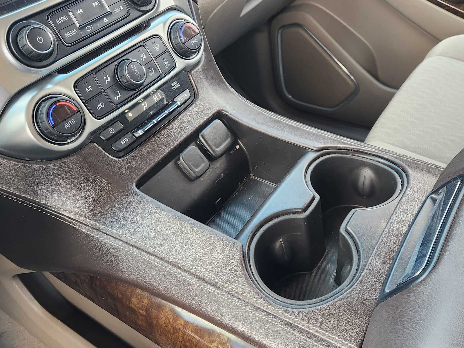 Thumbnail: 2019 Chevrolet Tahoe - 18