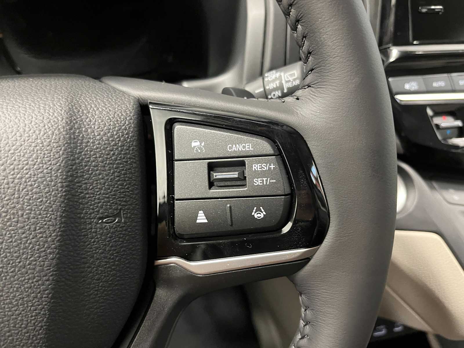 2025 Honda Odyssey EX-L 18
