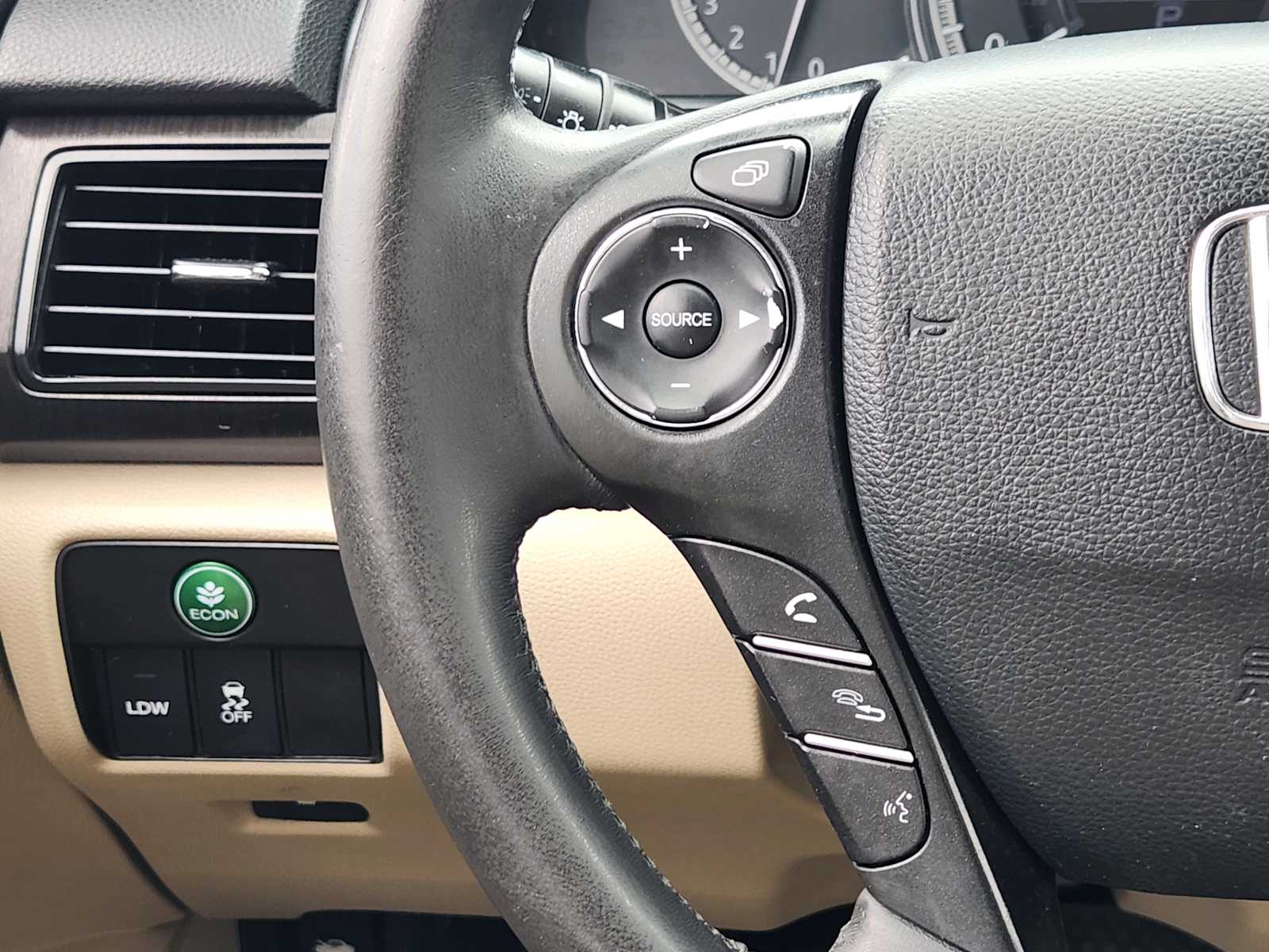 Thumbnail: 2013 Honda Accord - 32