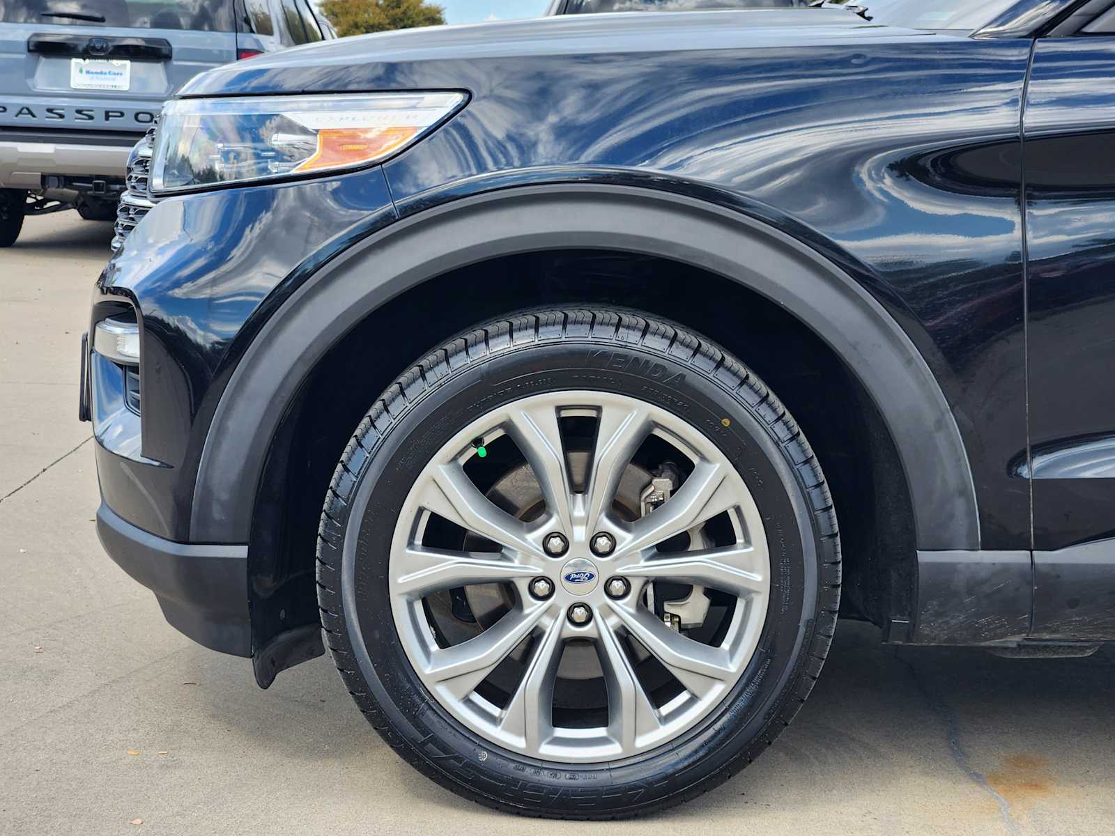Thumbnail: 2020 Ford Explorer - 8