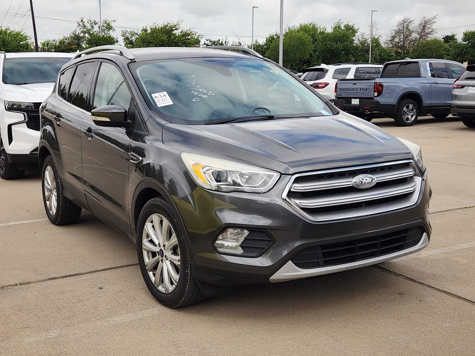 Thumbnail: 2017 Ford Escape - 3