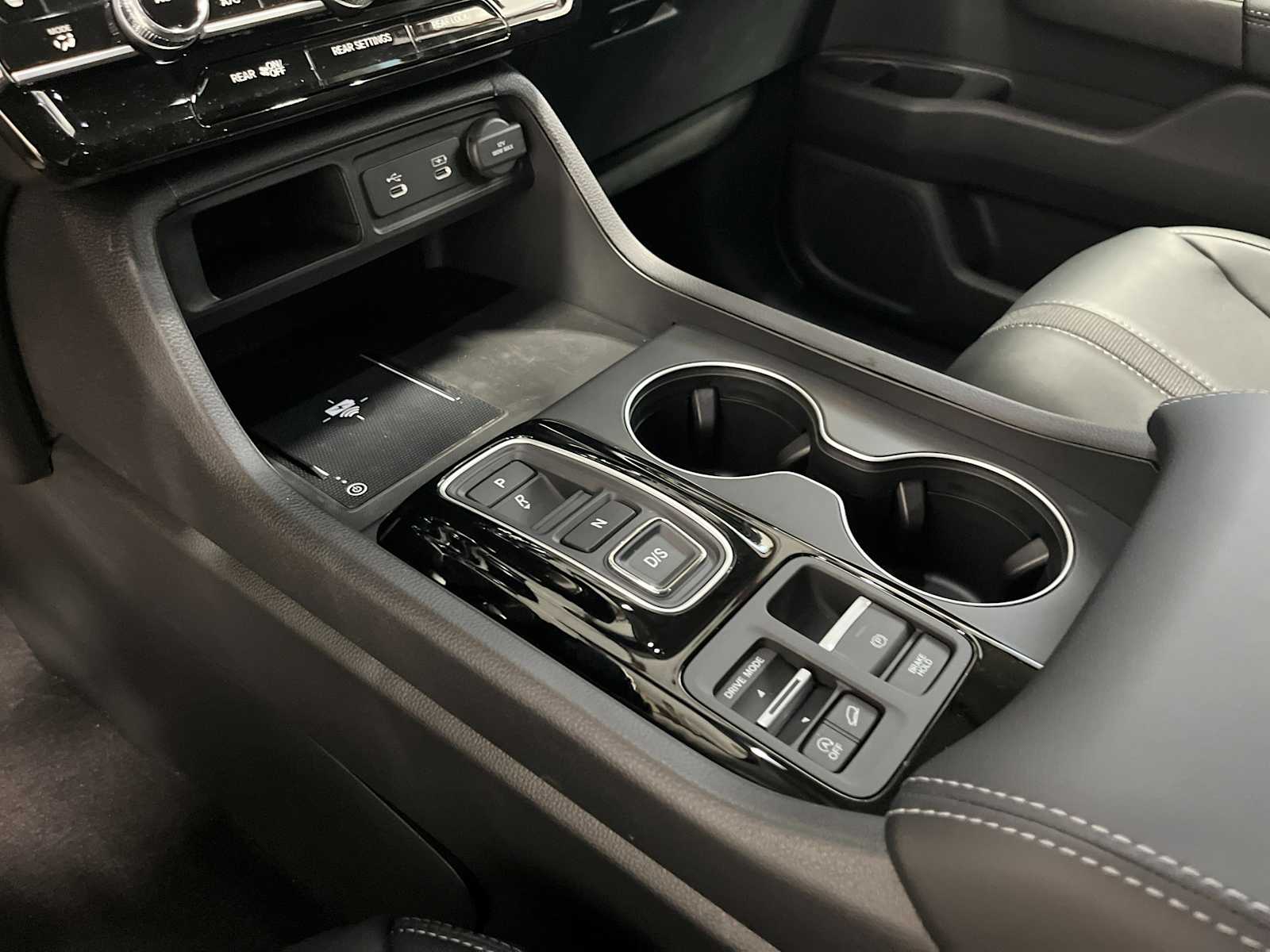 Thumbnail: 2026 Honda Pilot - 15