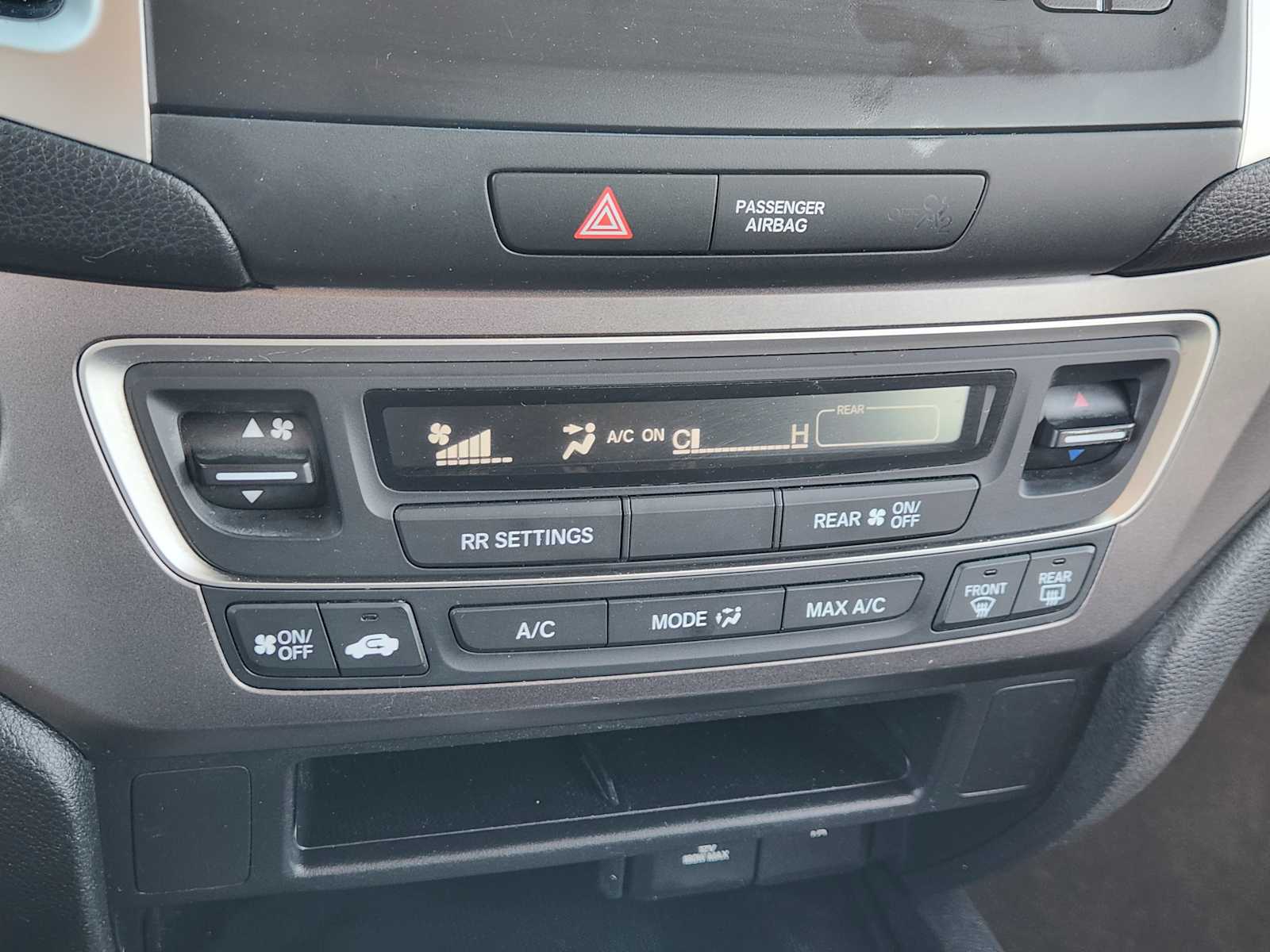 Thumbnail: 2019 Honda Pilot - 27