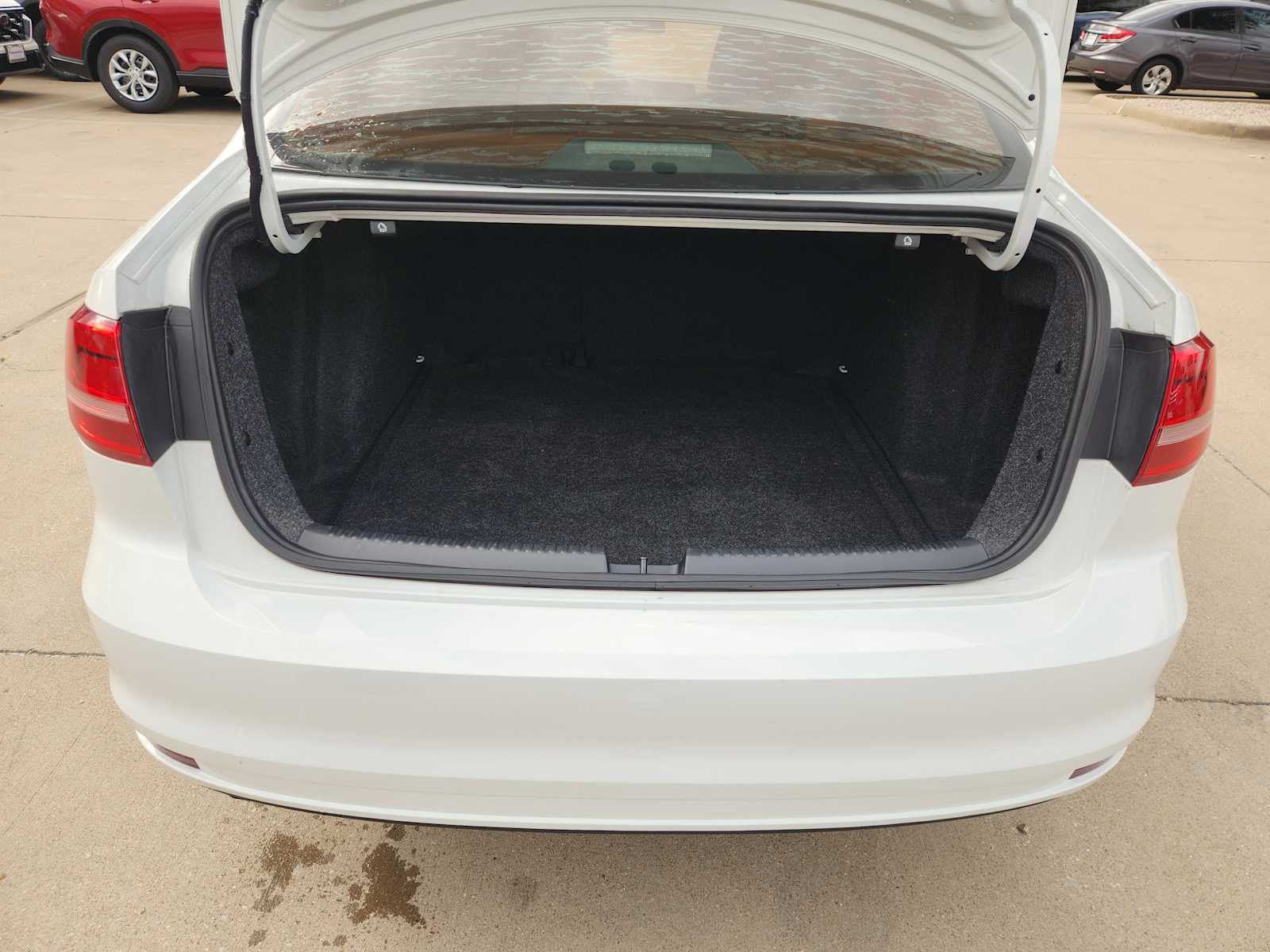 Thumbnail: 2015 Volkswagen Jetta - 19