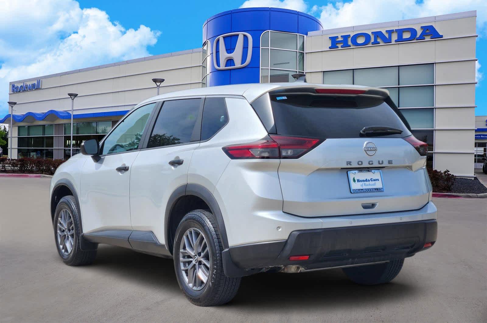 Thumbnail: 2025 Nissan Rogue - 4