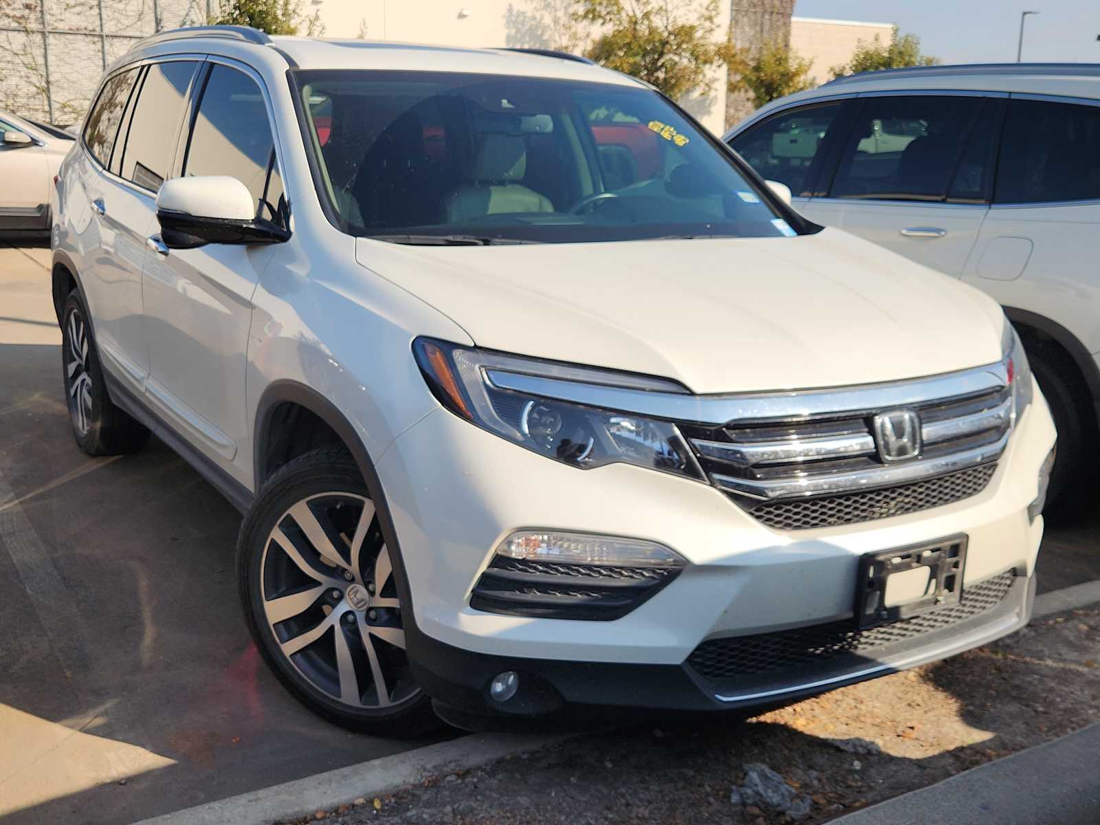 2016 Honda Pilot Touring photo 3