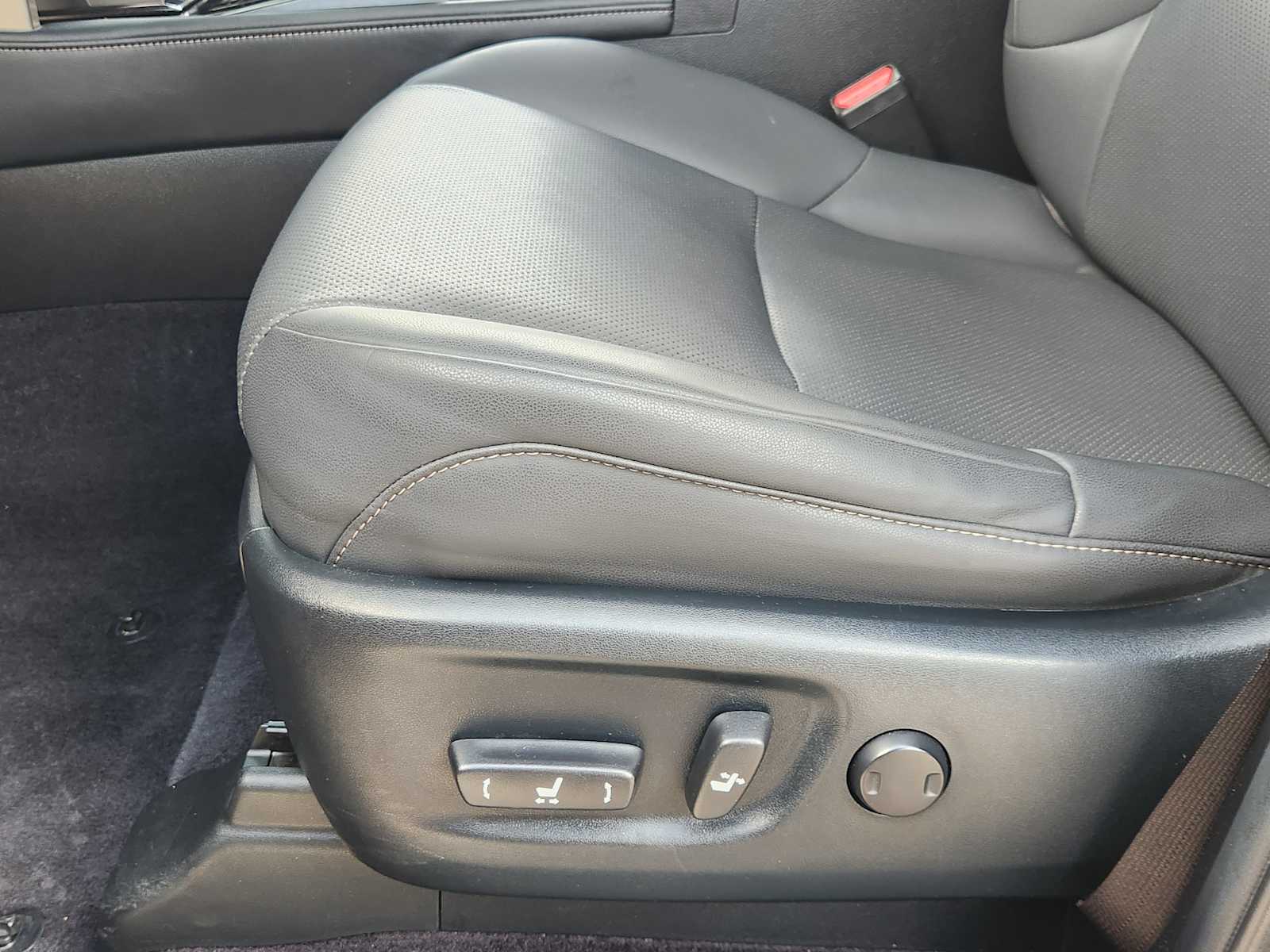 Thumbnail: 2021 Lexus GX - 30