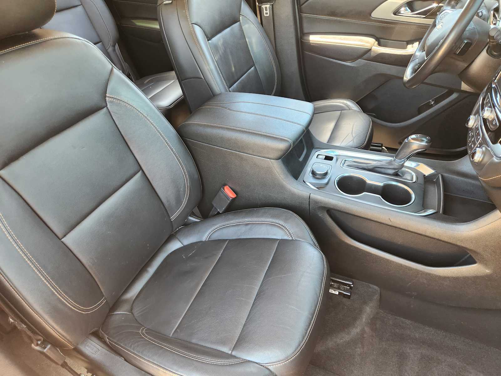 Thumbnail: 2020 Chevrolet Traverse - 15