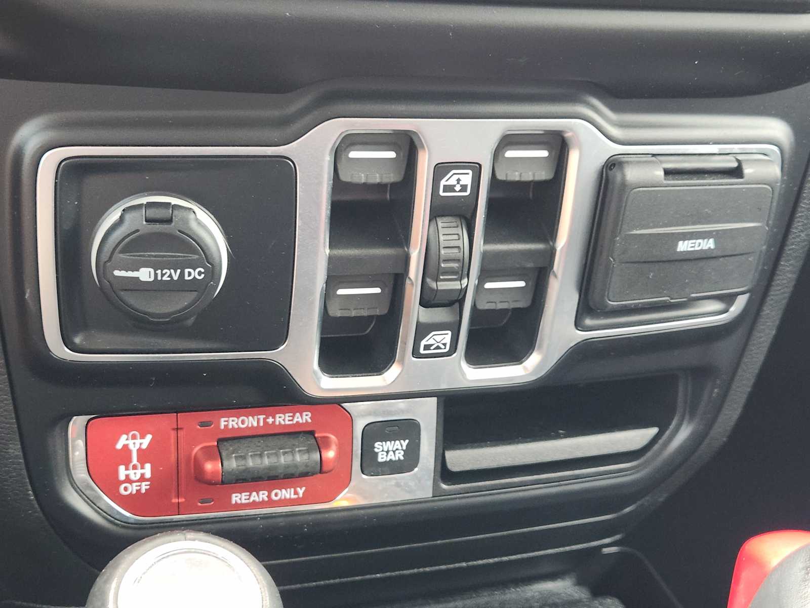 Thumbnail: 2022 Jeep Wrangler - 26