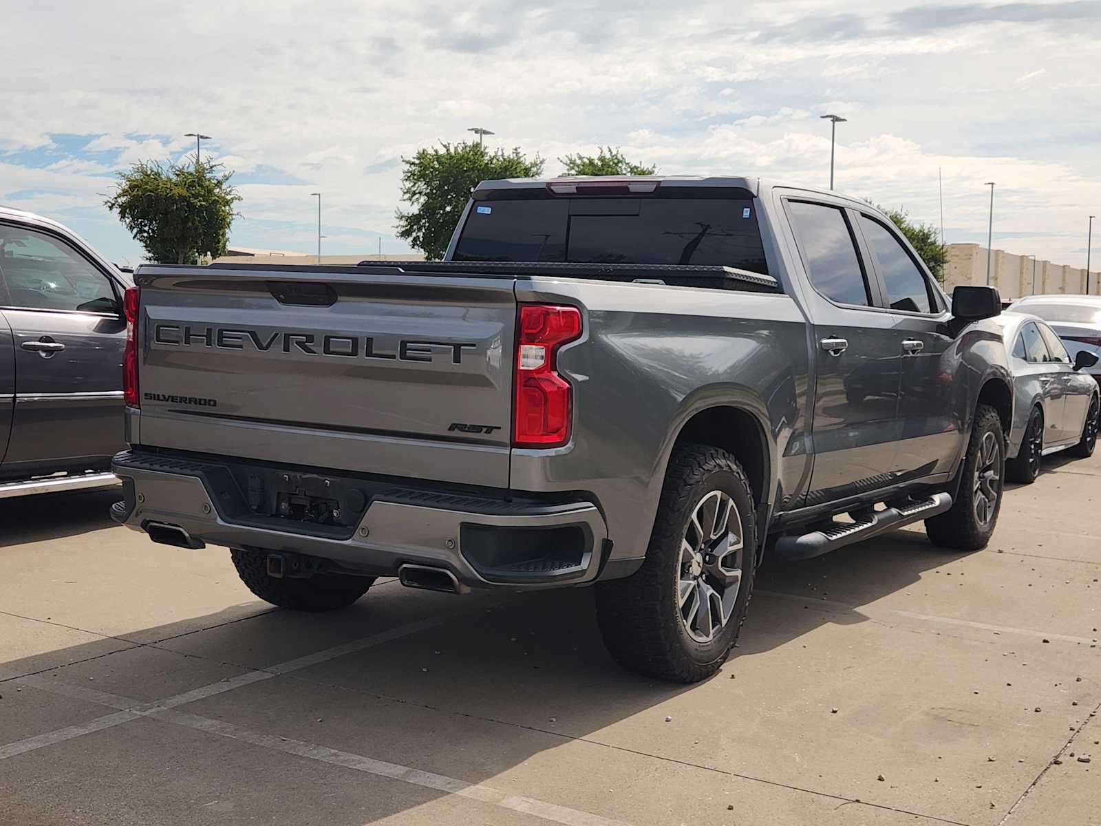 Thumbnail: 2021 Chevrolet Silverado 1500 - 4