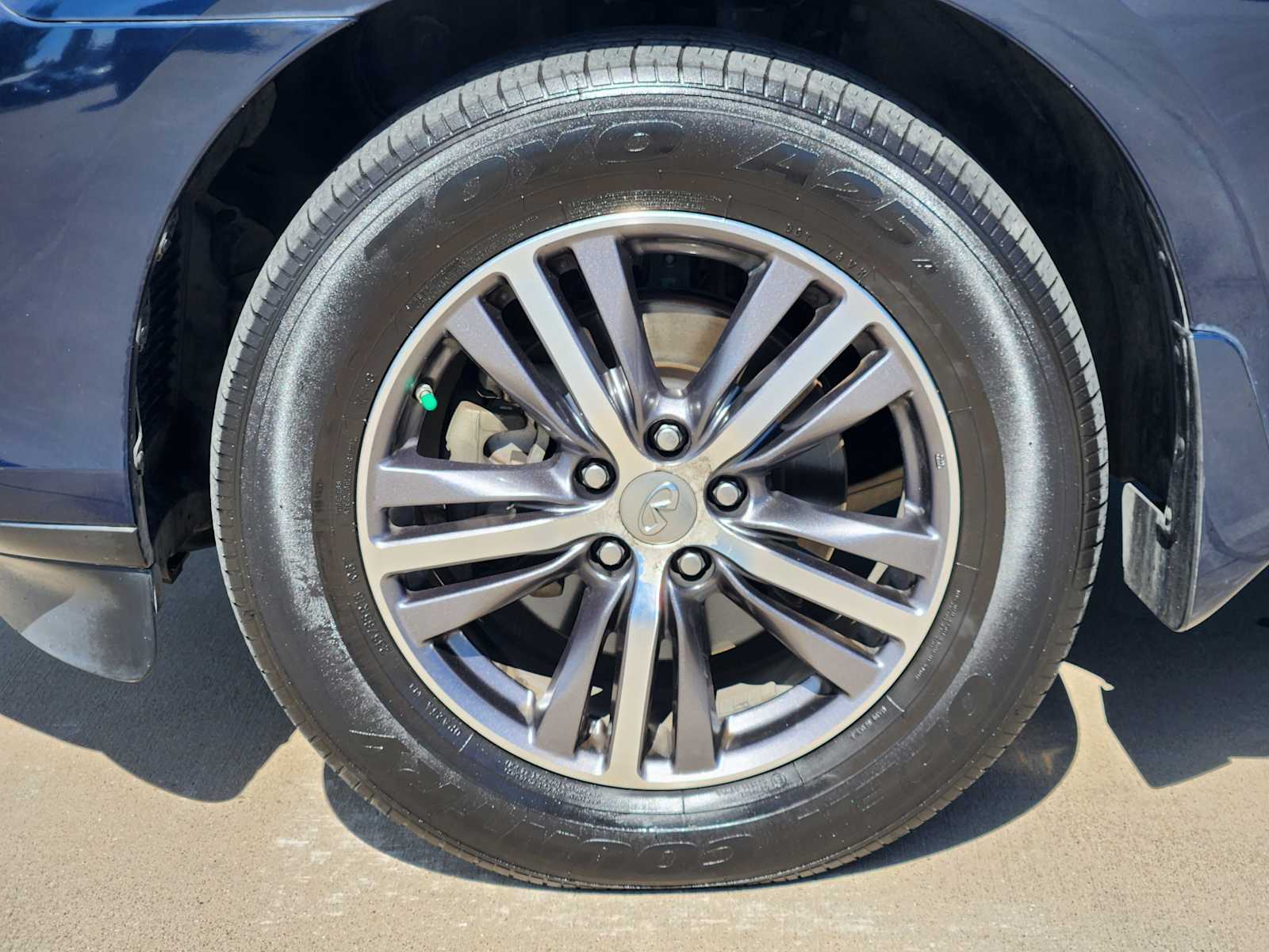 Thumbnail: 2017 INFINITI QX60 - 23