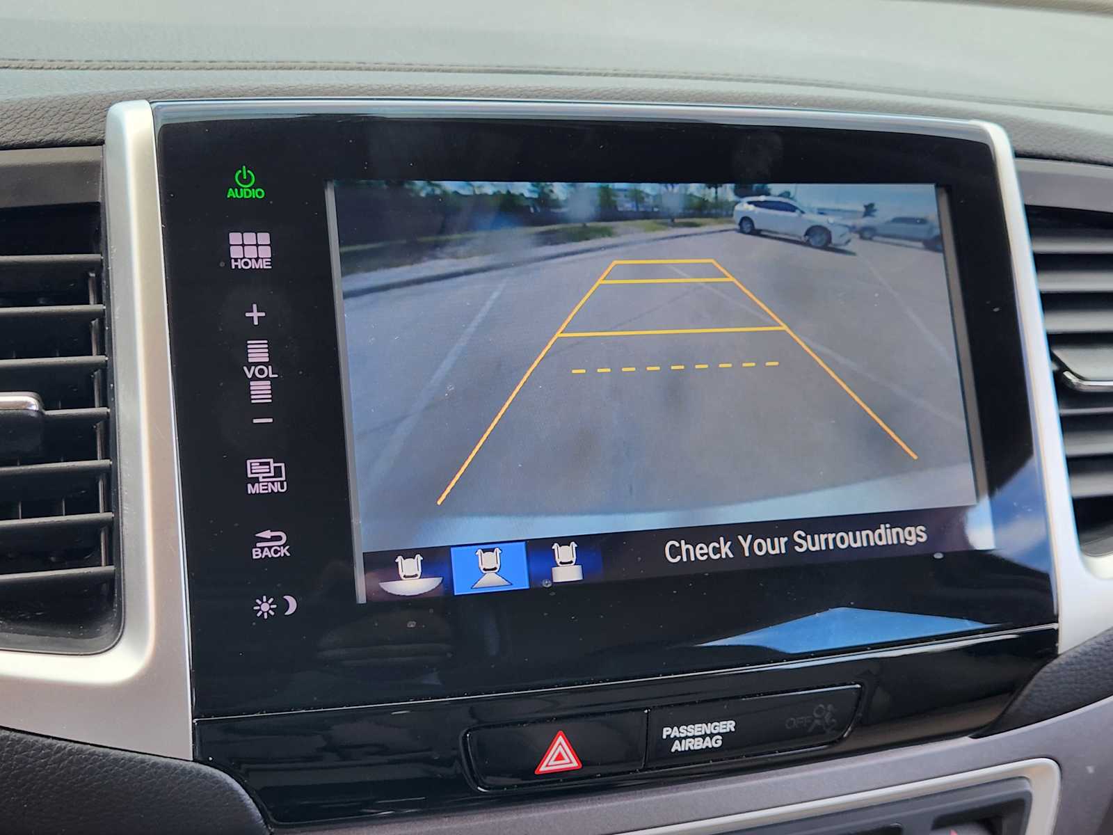 Thumbnail: 2016 Honda Pilot - 26