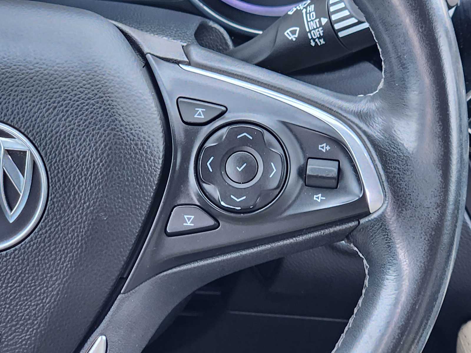 Thumbnail: 2019 Buick Envision - 32