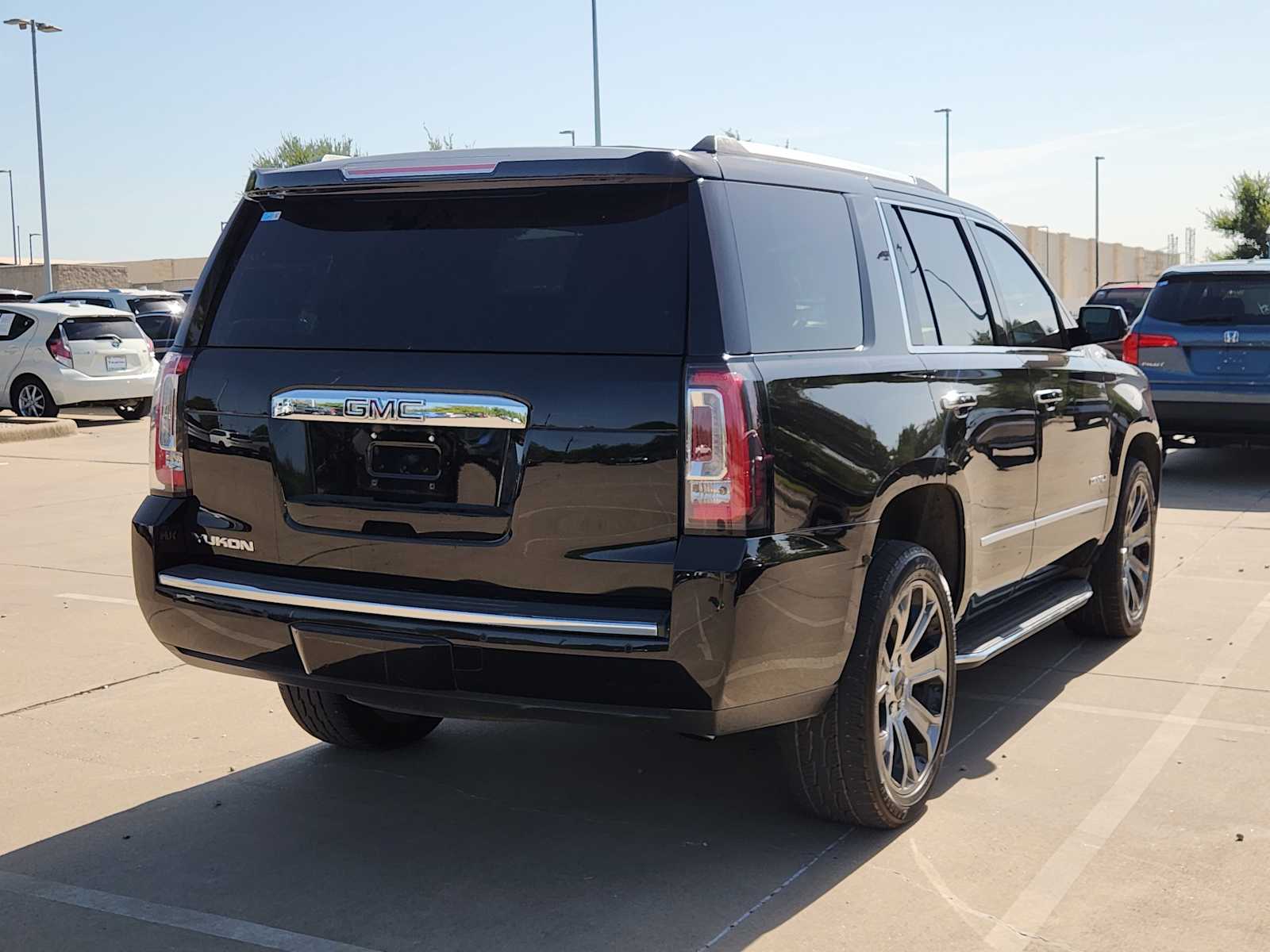Thumbnail: 2018 GMC Yukon - 4