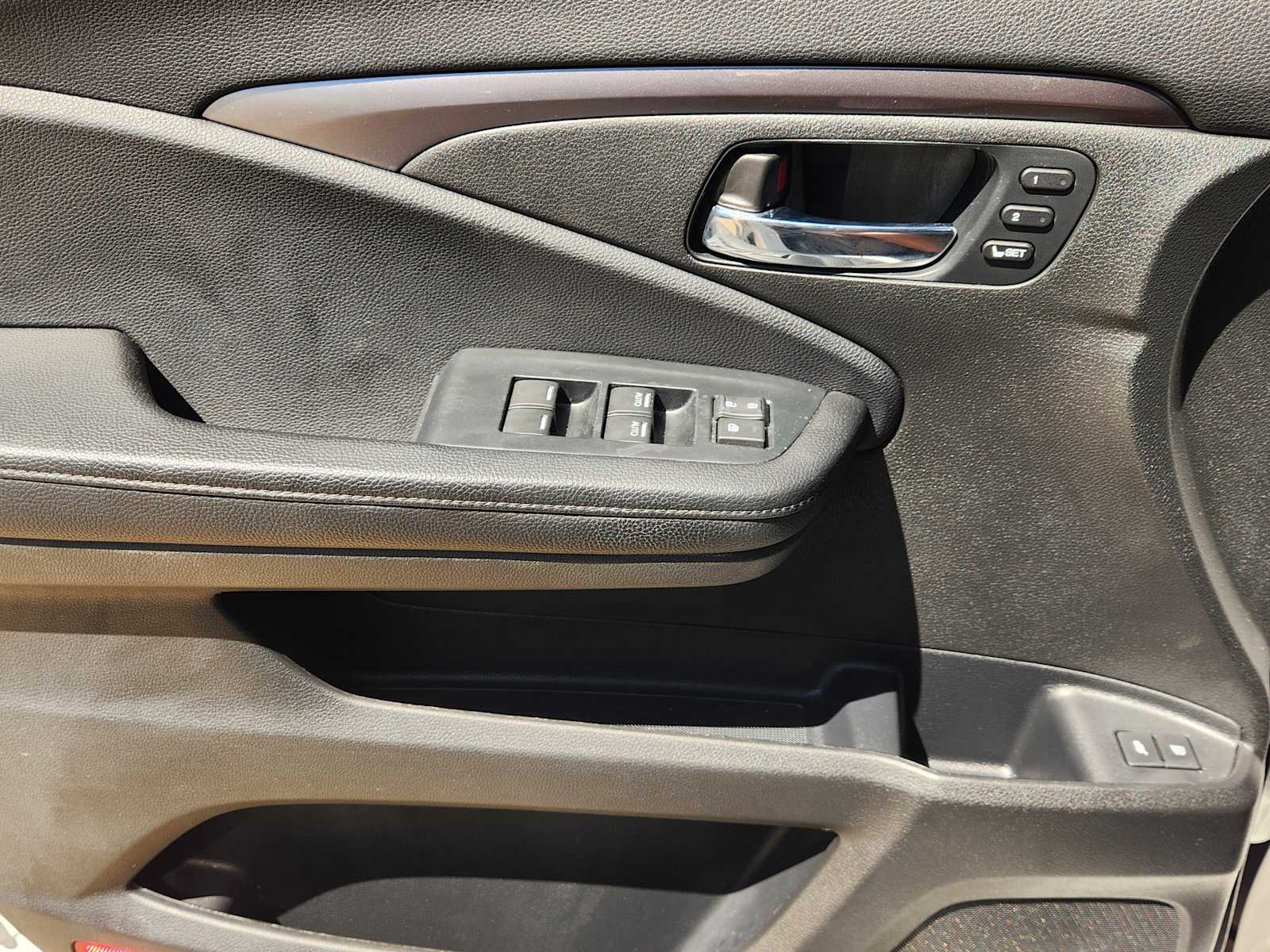 Thumbnail: 2022 Honda Pilot - 30