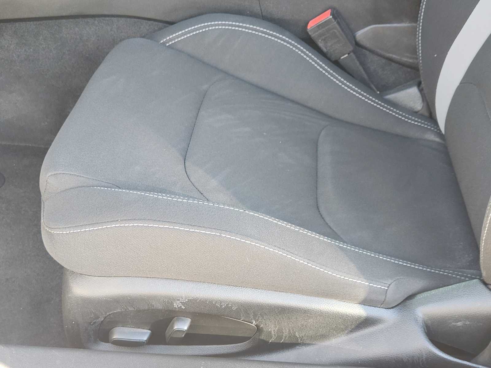 Thumbnail: 2020 Chevrolet Camaro - 30