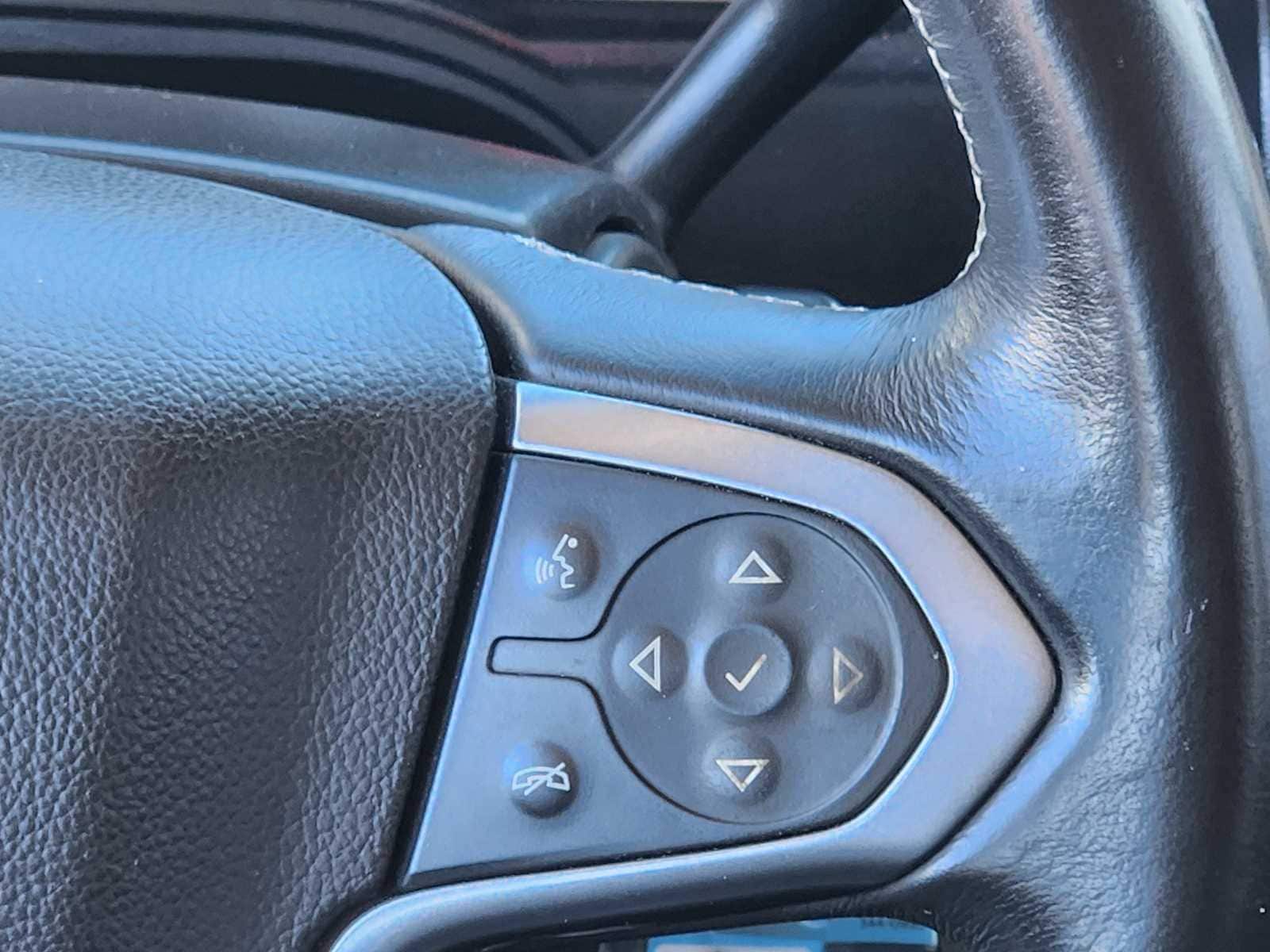 Thumbnail: 2015 Chevrolet Tahoe - 32