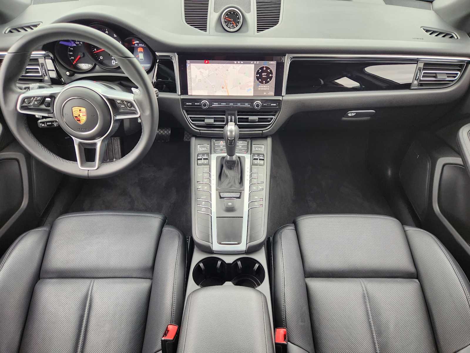 Thumbnail: 2021 Porsche Macan - 10