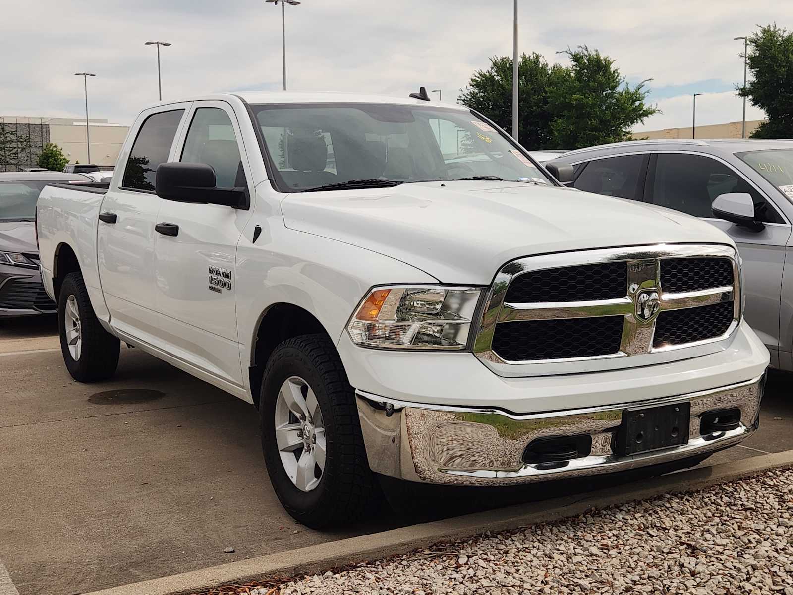 Thumbnail: 2022 RAM 1500 Classic - 3