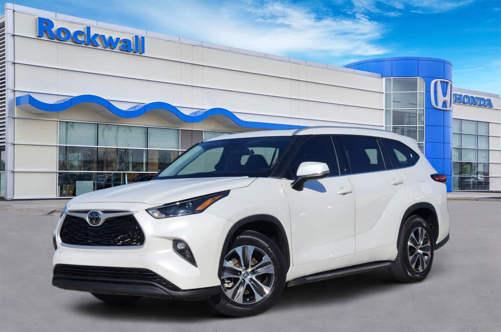 Thumbnail: 2022 Toyota Highlander - 1