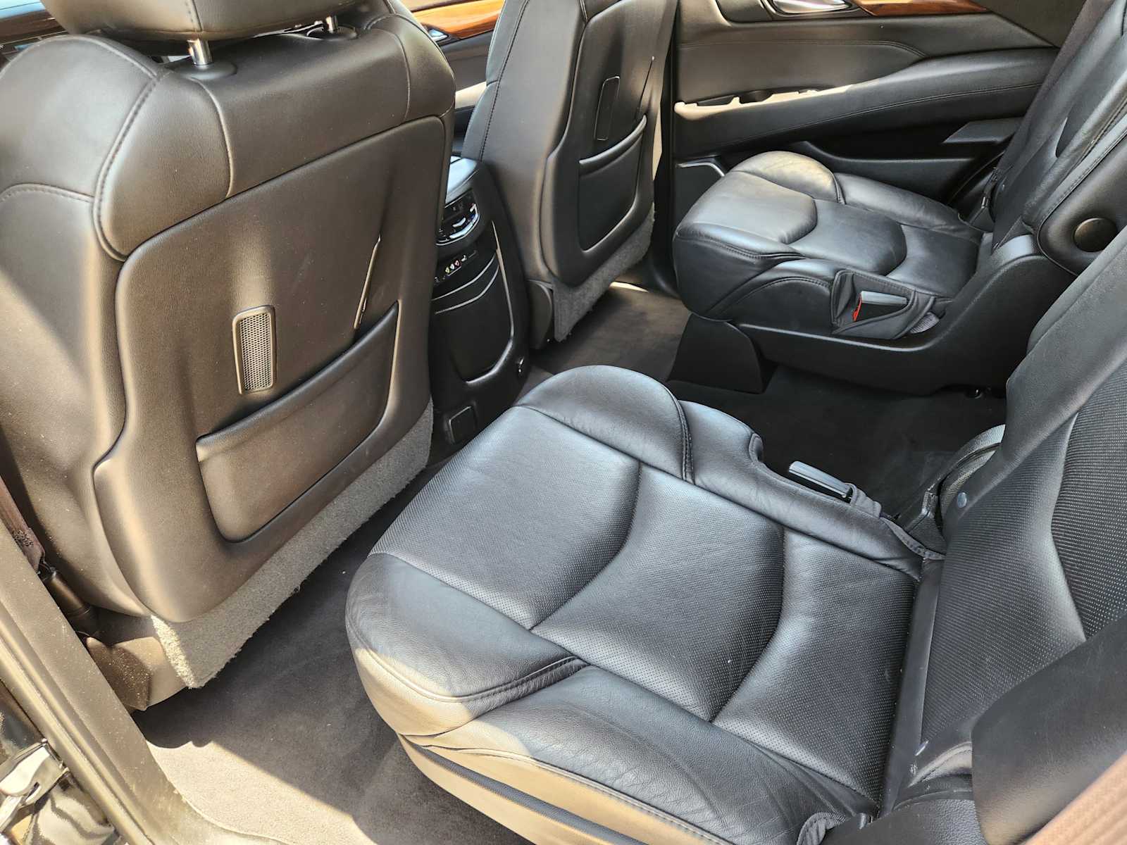 Thumbnail: 2016 Cadillac Escalade - 12