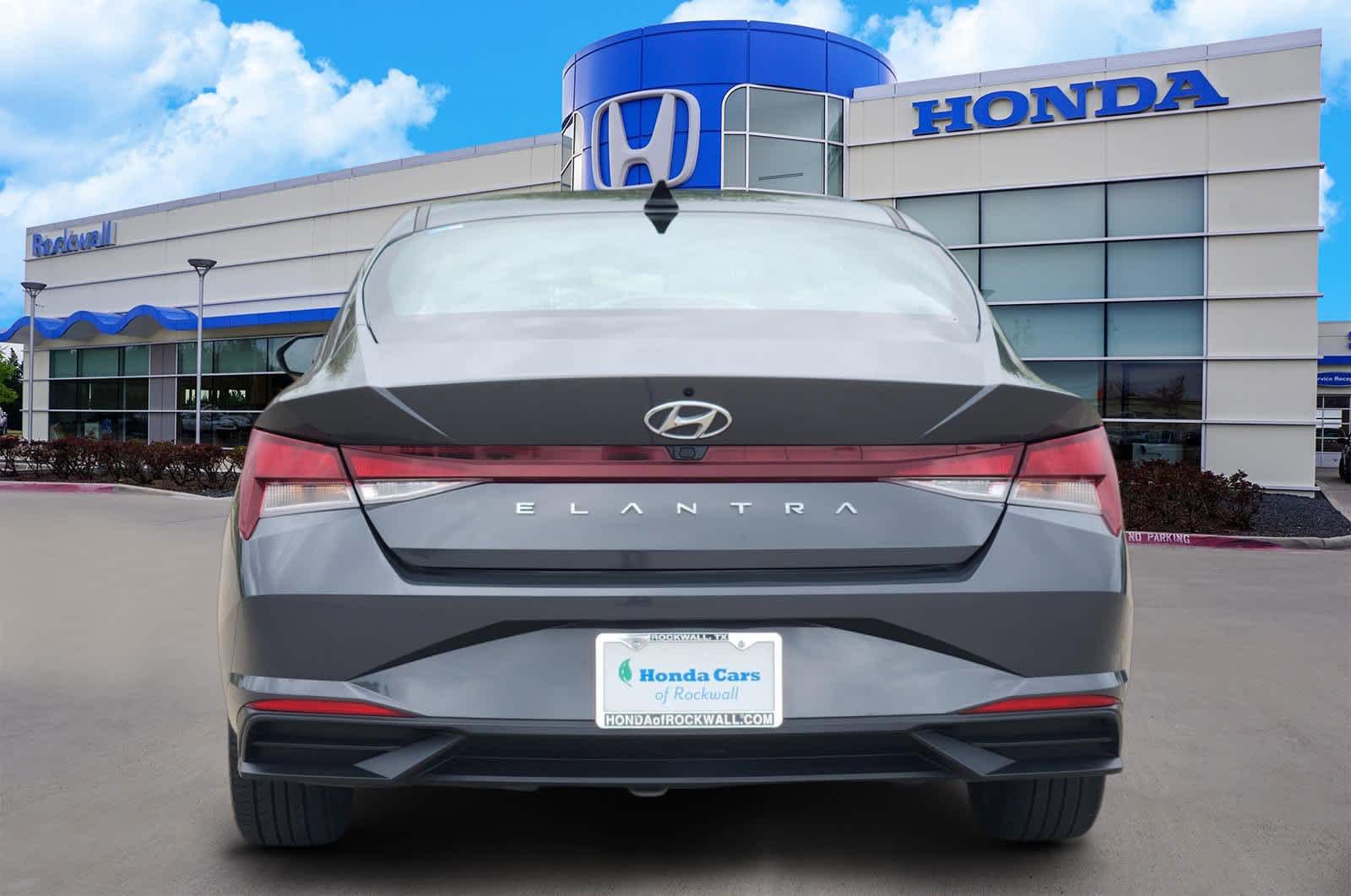 Thumbnail: 2023 Hyundai Elantra - 4