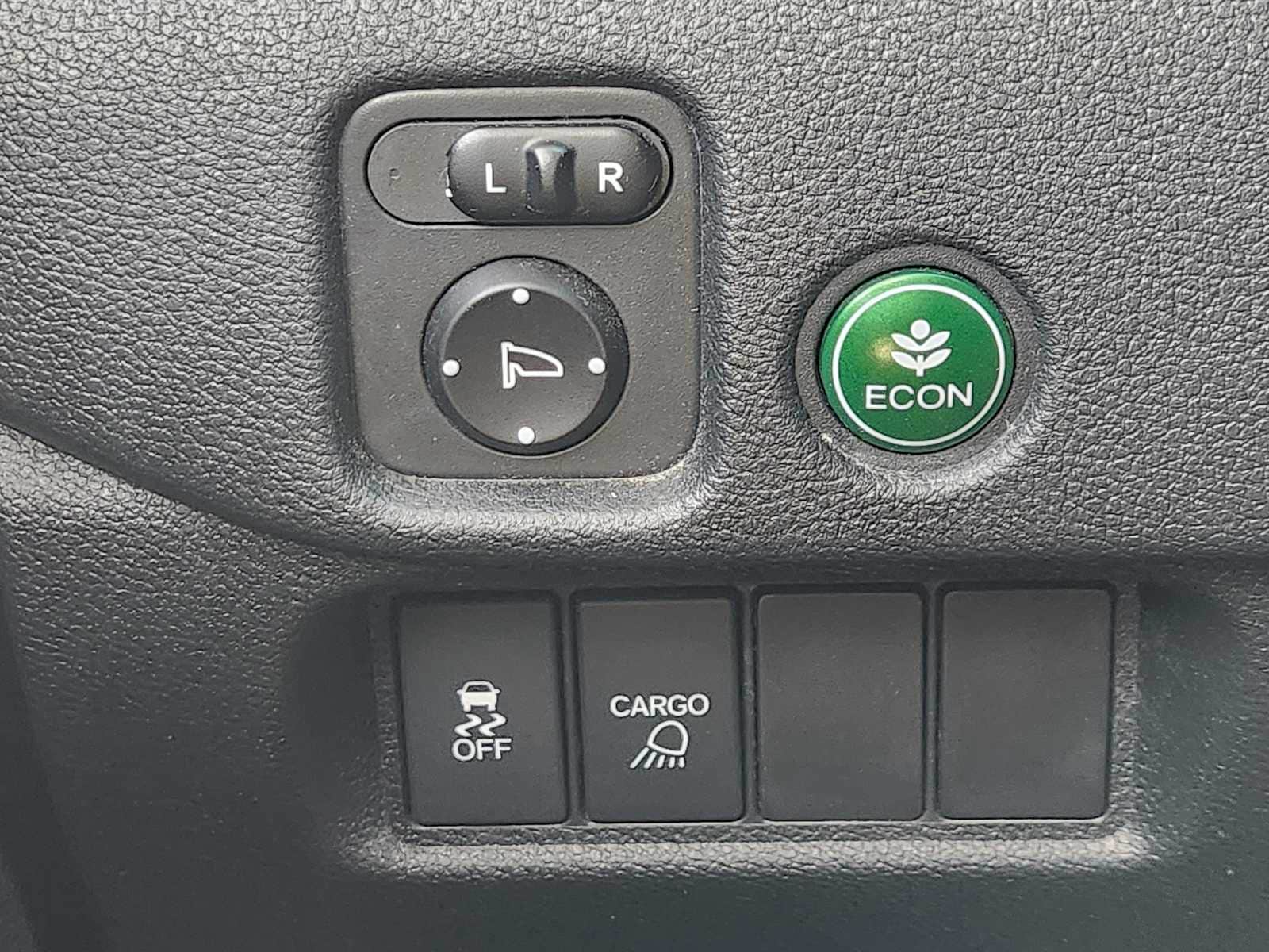 Thumbnail: 2017 Honda Ridgeline - 27