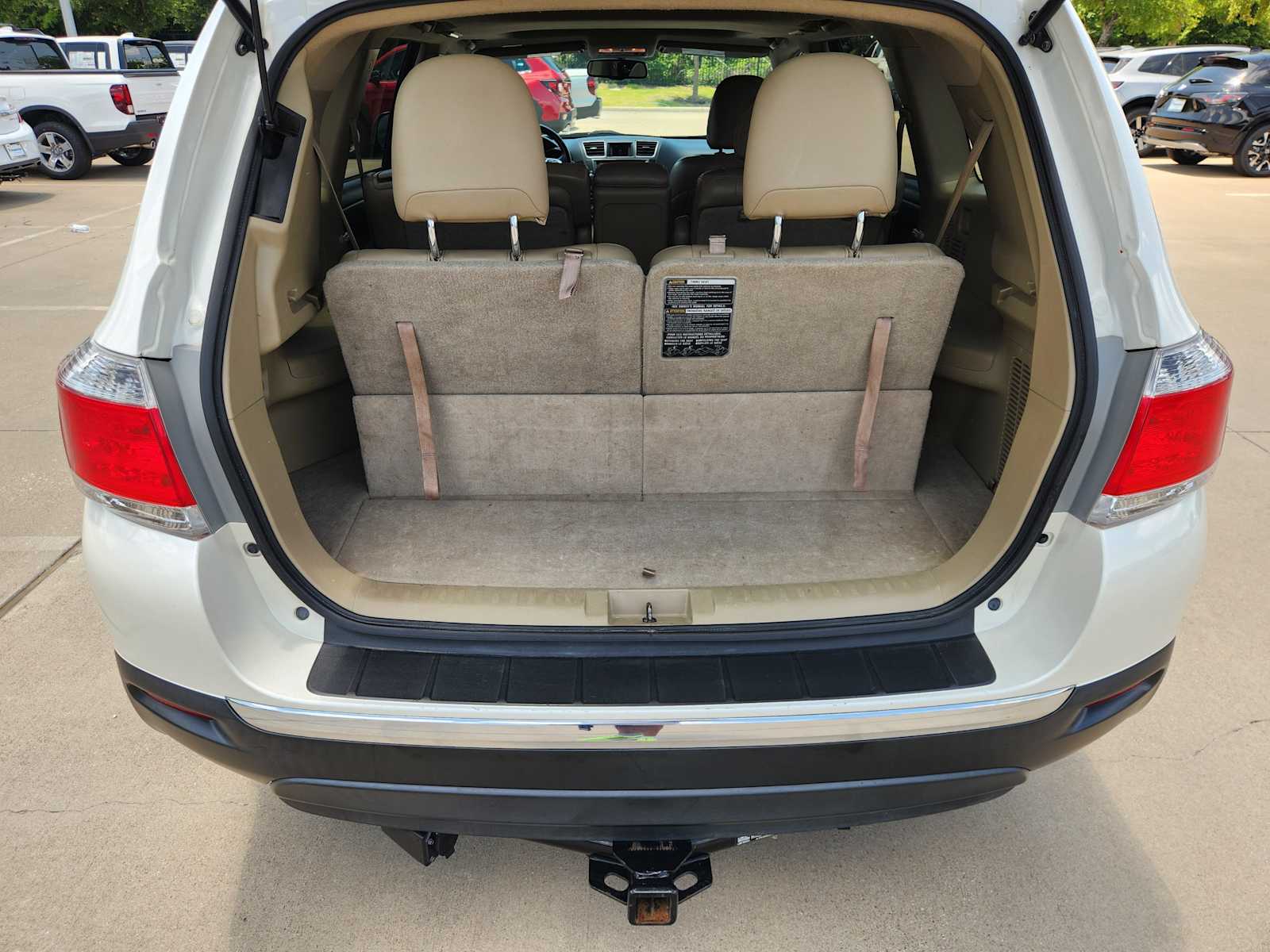 Thumbnail: 2013 Toyota Highlander - 20