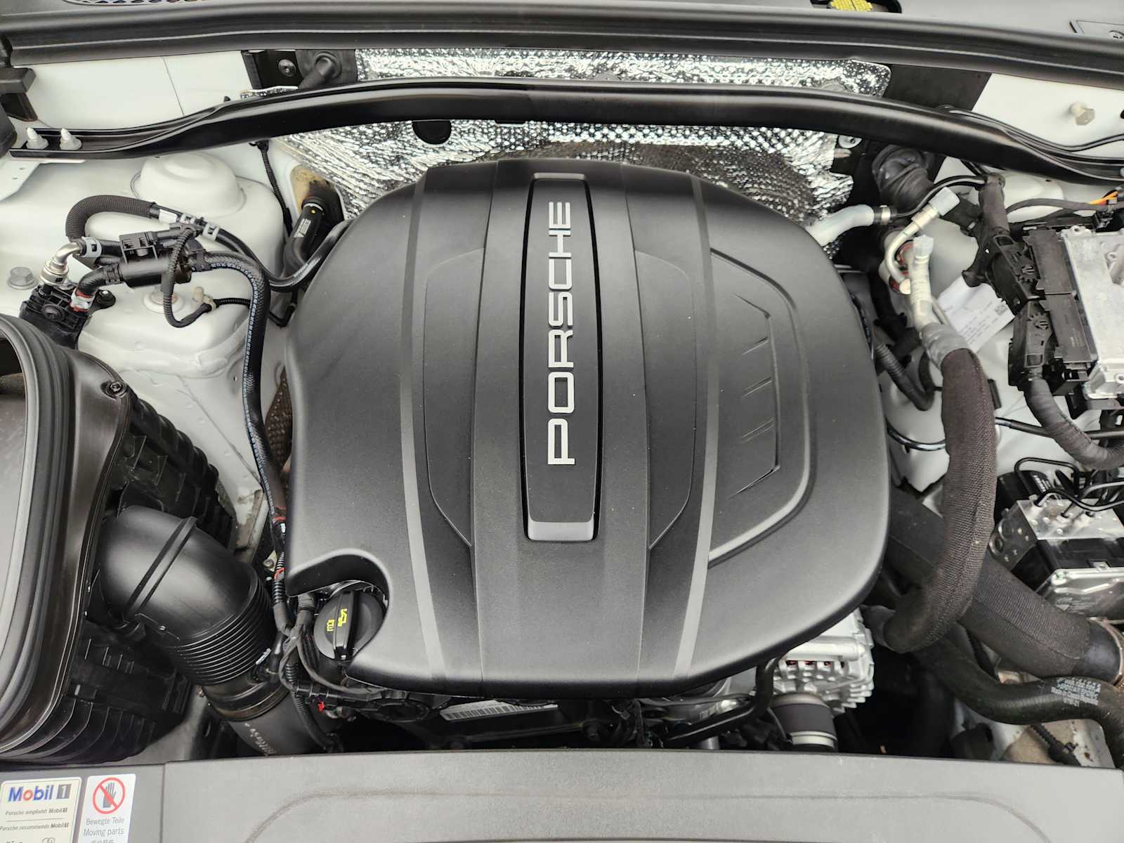 Thumbnail: 2021 Porsche Macan - 9