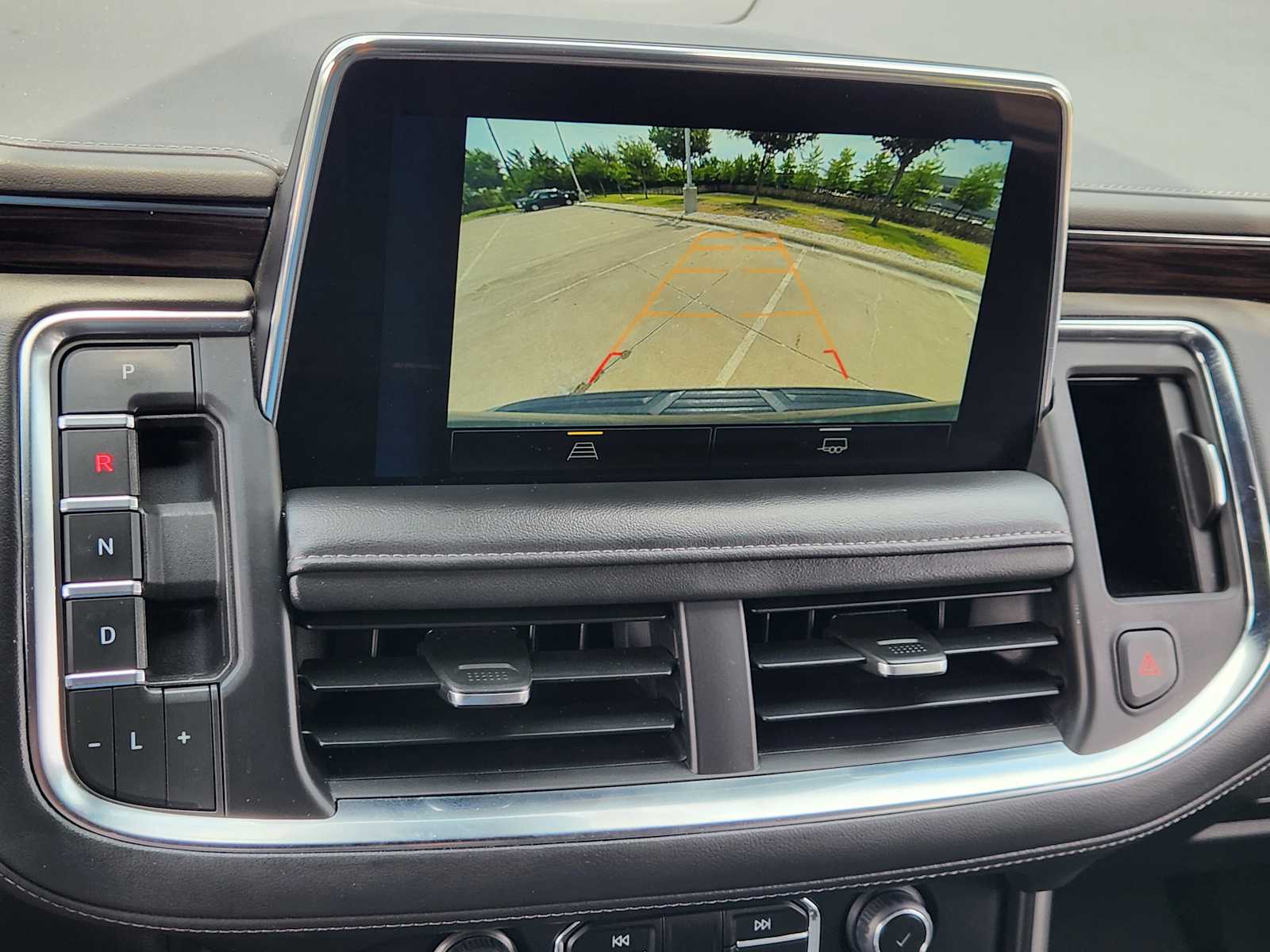 Thumbnail: 2023 Chevrolet Tahoe - 24