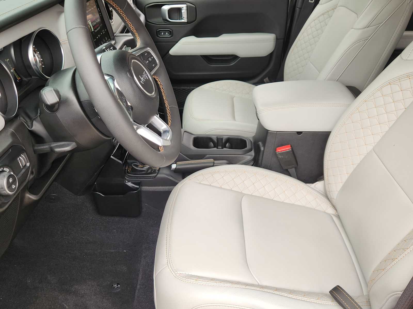 Thumbnail: 2023 Jeep Gladiator - 10