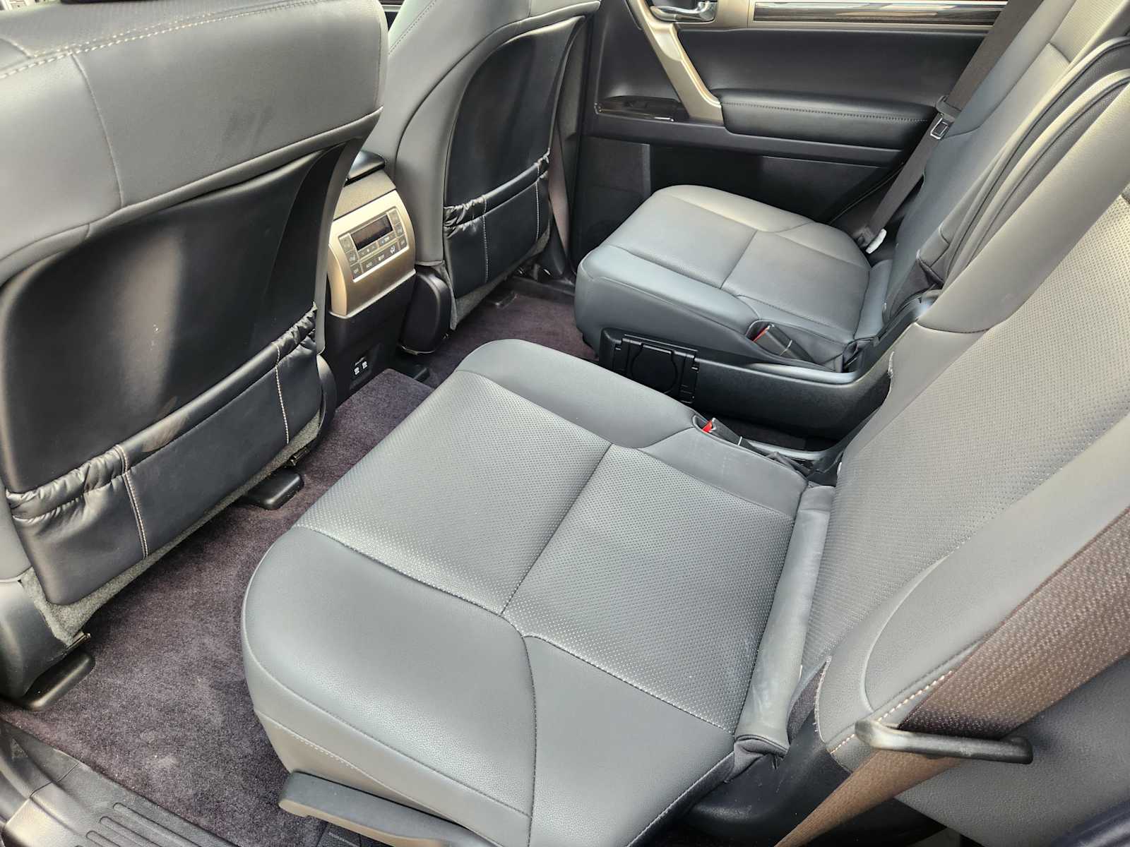 Thumbnail: 2021 Lexus GX - 11