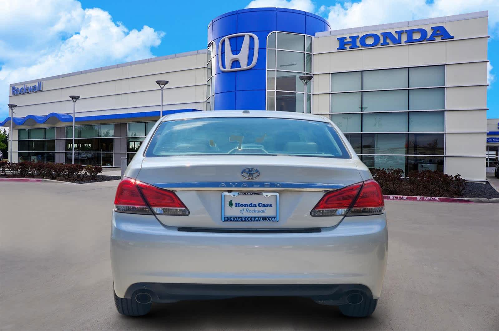 Thumbnail: 2012 Toyota Avalon - 5