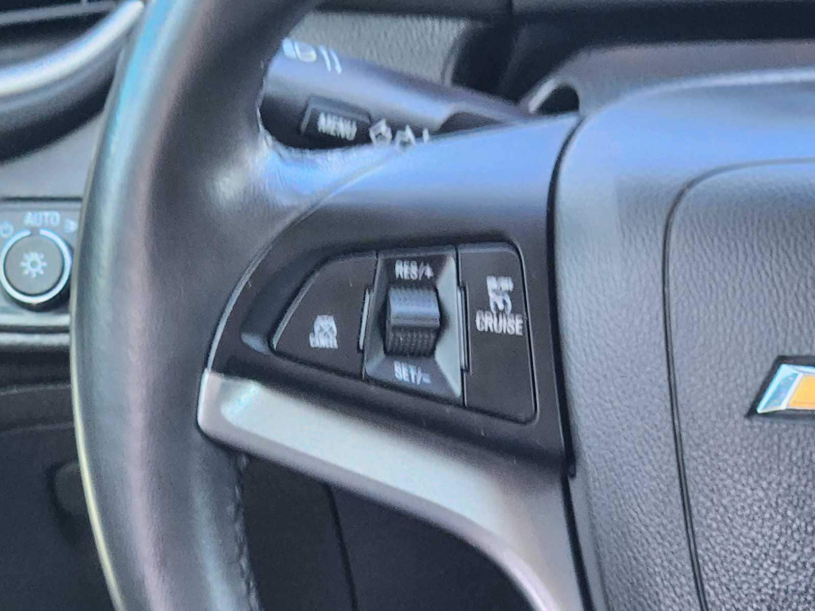 Thumbnail: 2020 Chevrolet Trax - 31