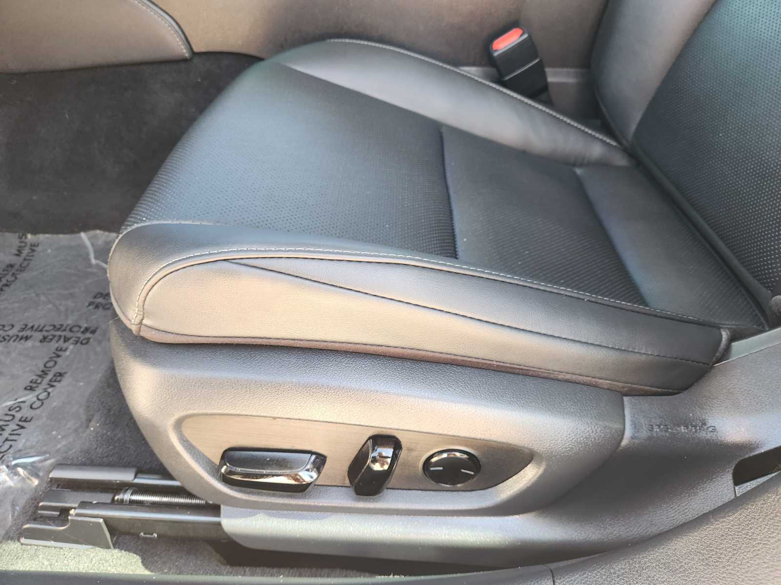 Thumbnail: 2022 Lexus ES - 29