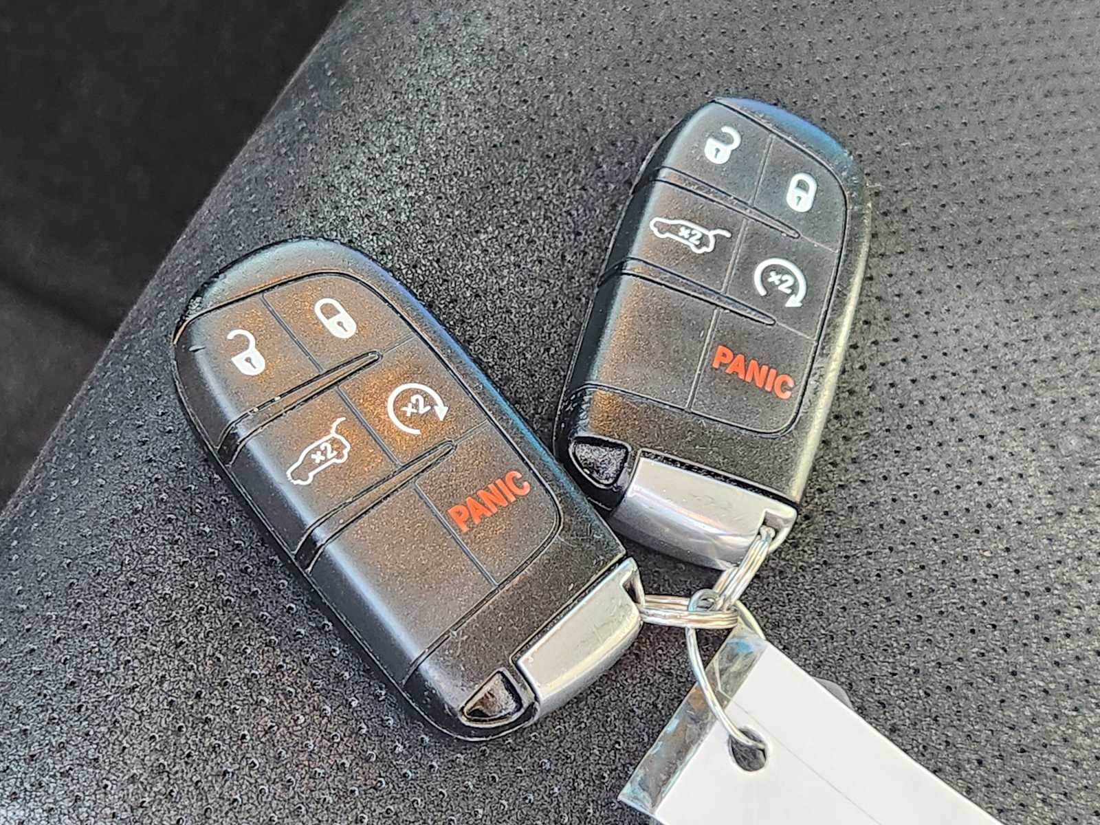 Thumbnail: 2018 Dodge Durango - 21