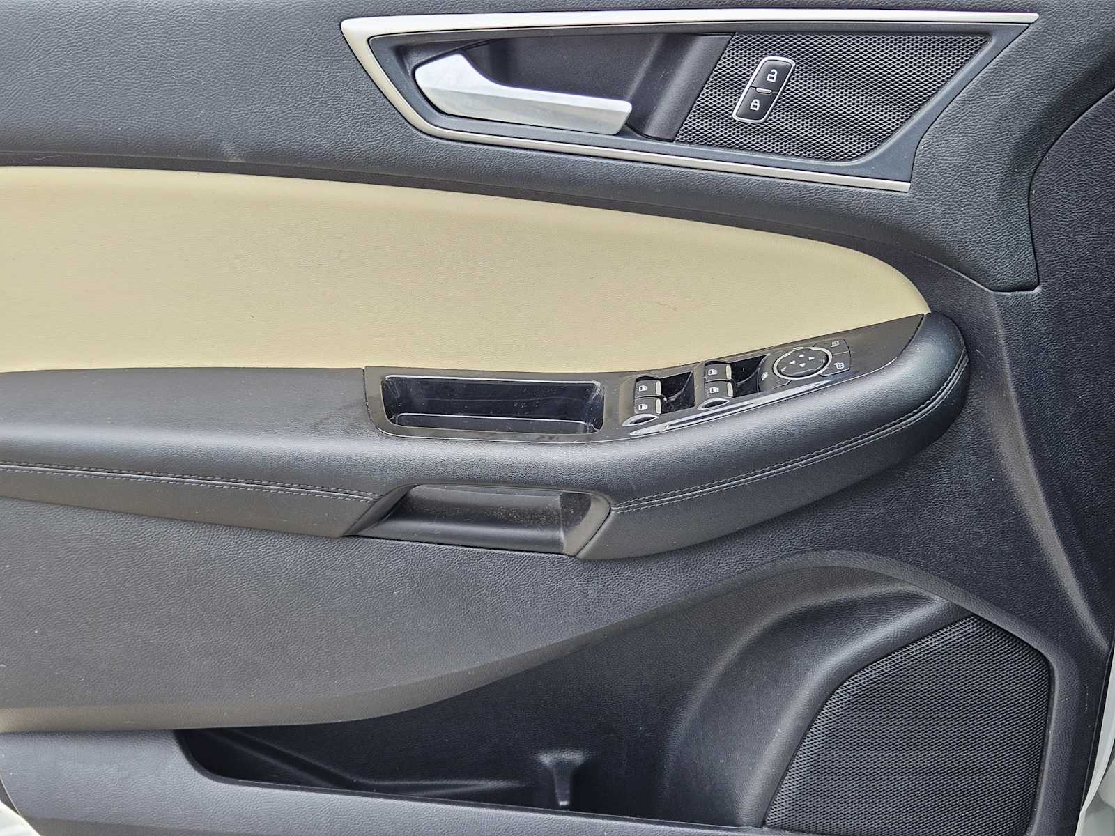 2020 Ford Edge SEL 30