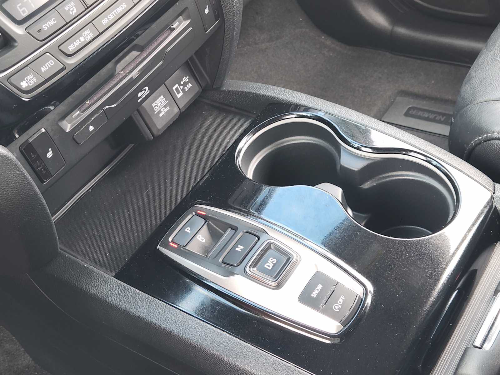 Thumbnail: 2020 Honda Pilot - 18