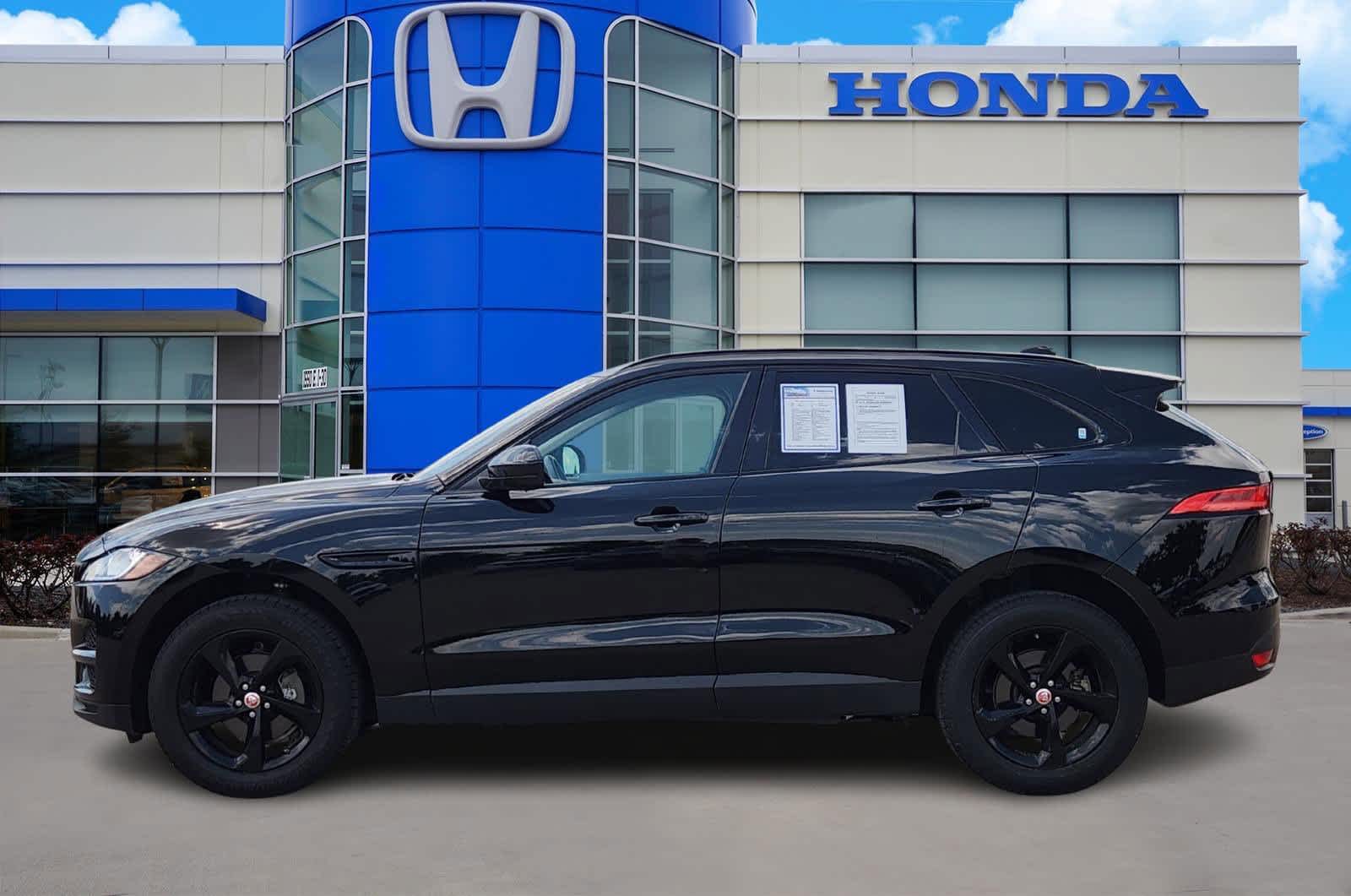Thumbnail: 2019 Jaguar F-Pace - 3