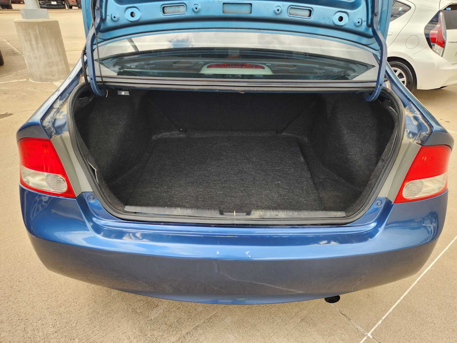 Thumbnail: 2011 Honda Civic - 19