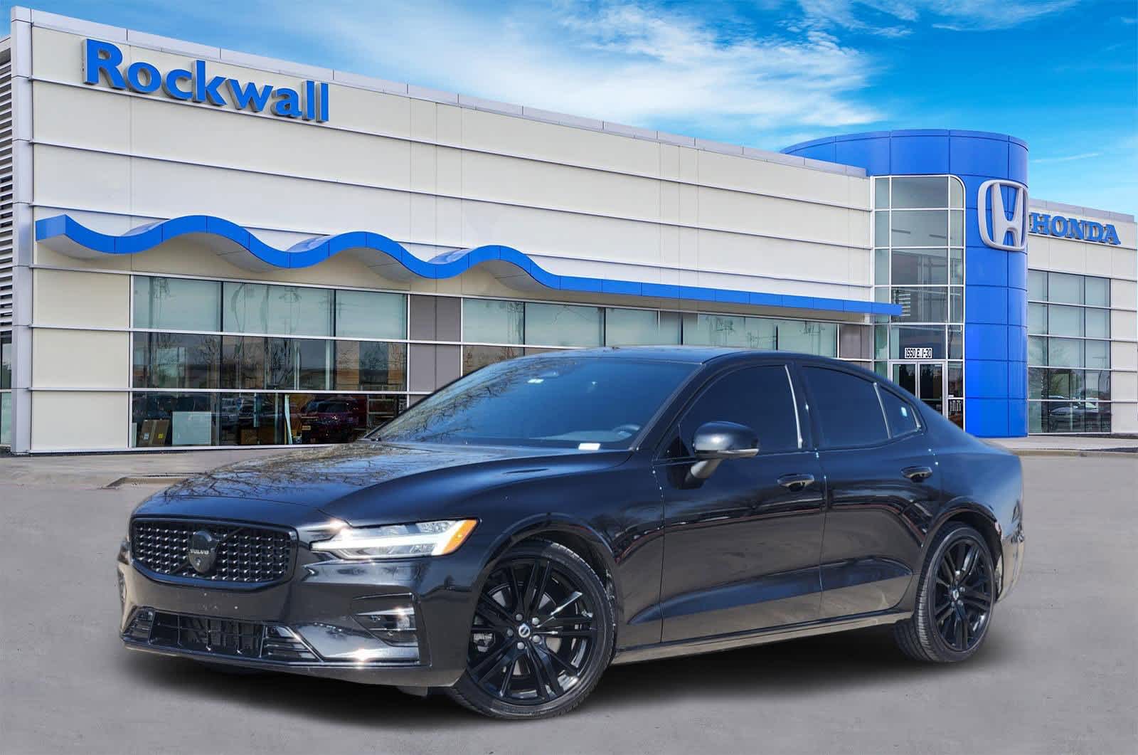 Thumbnail: 2024 Volvo S60 - 1