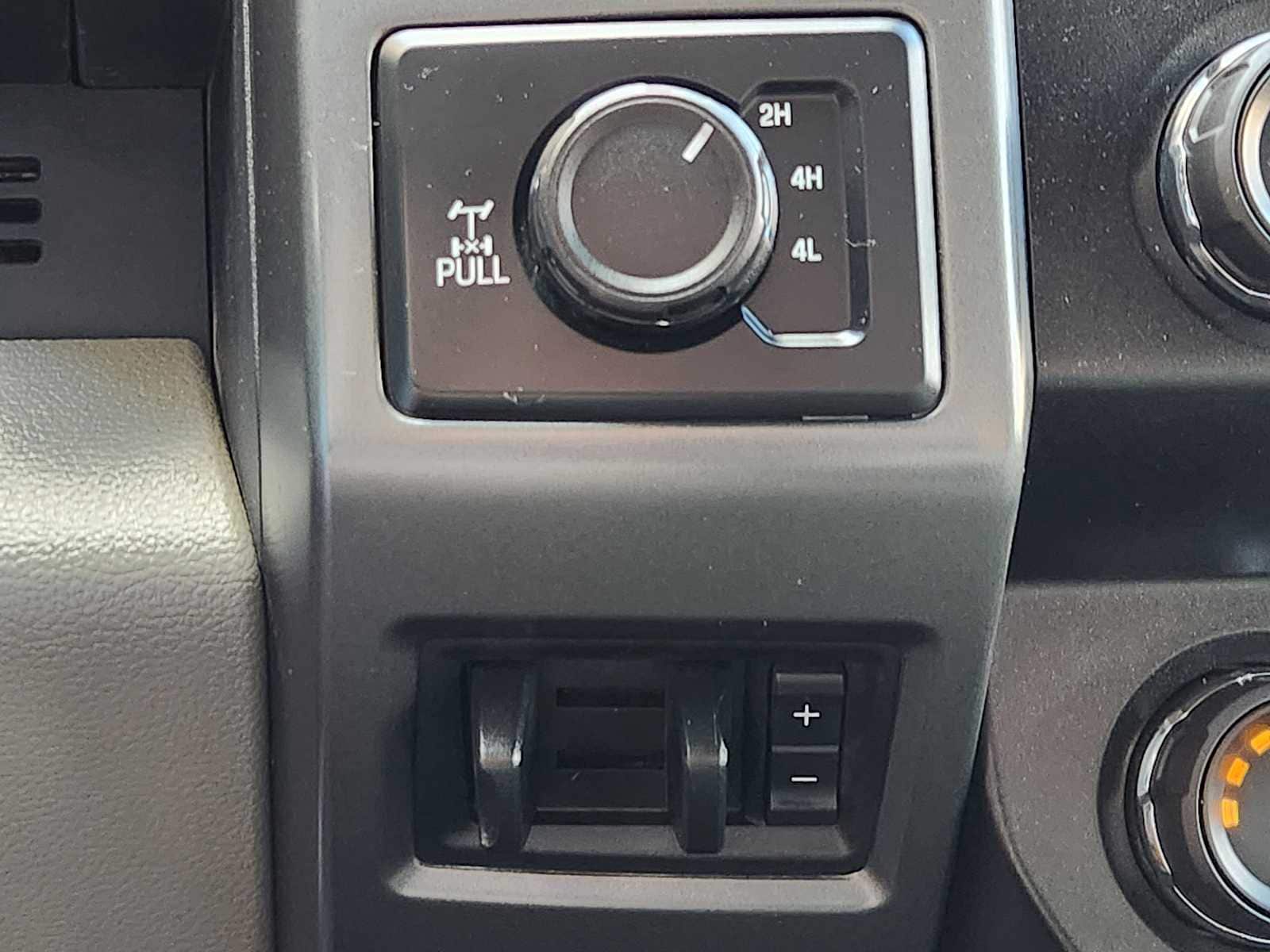 Thumbnail: 2022 Ford F-250 - 28